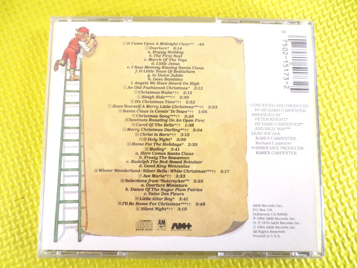 The CARPENTERS, CHRISTMAS Cd, The Carpenters Cd, The Carpenters Hits, Carpenters Christmas, Christmas Songs, Vintage Cds, 1984 Compact Discs