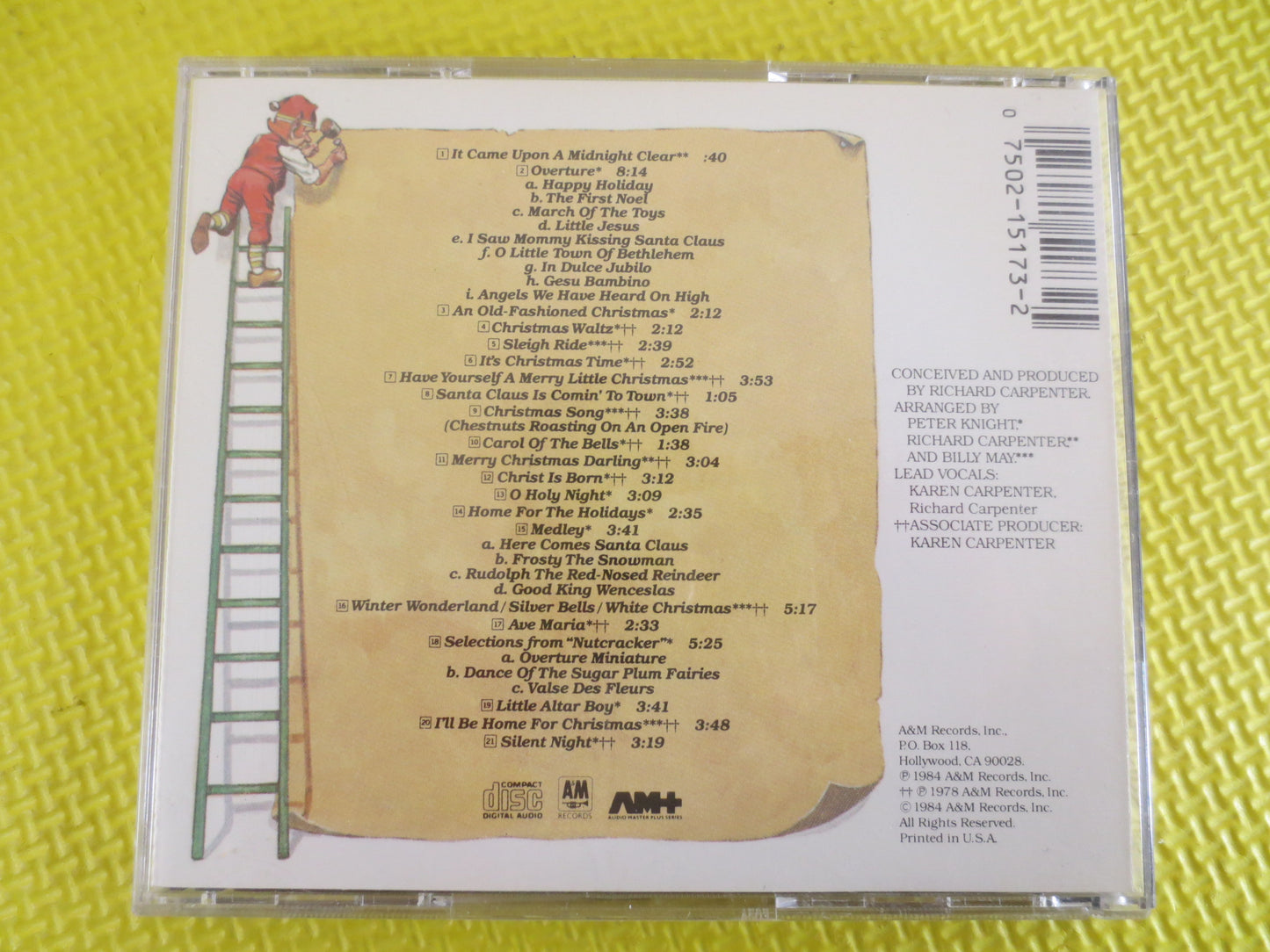 The CARPENTERS, CHRISTMAS Cd, The Carpenters Cd, The Carpenters Hits, Carpenters Christmas, Christmas Songs, Vintage Cds, 1984 Compact Discs