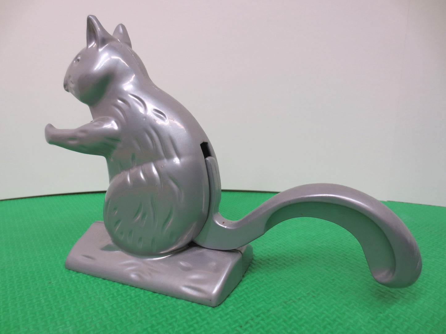 SILVER Metal, Squirrel NUTCRACKER, Silver SQUIRREL, Vintage Nutcracker, Vintage Kitchenware, Silver Nutcracker, Vintage Metal Art, Nuts