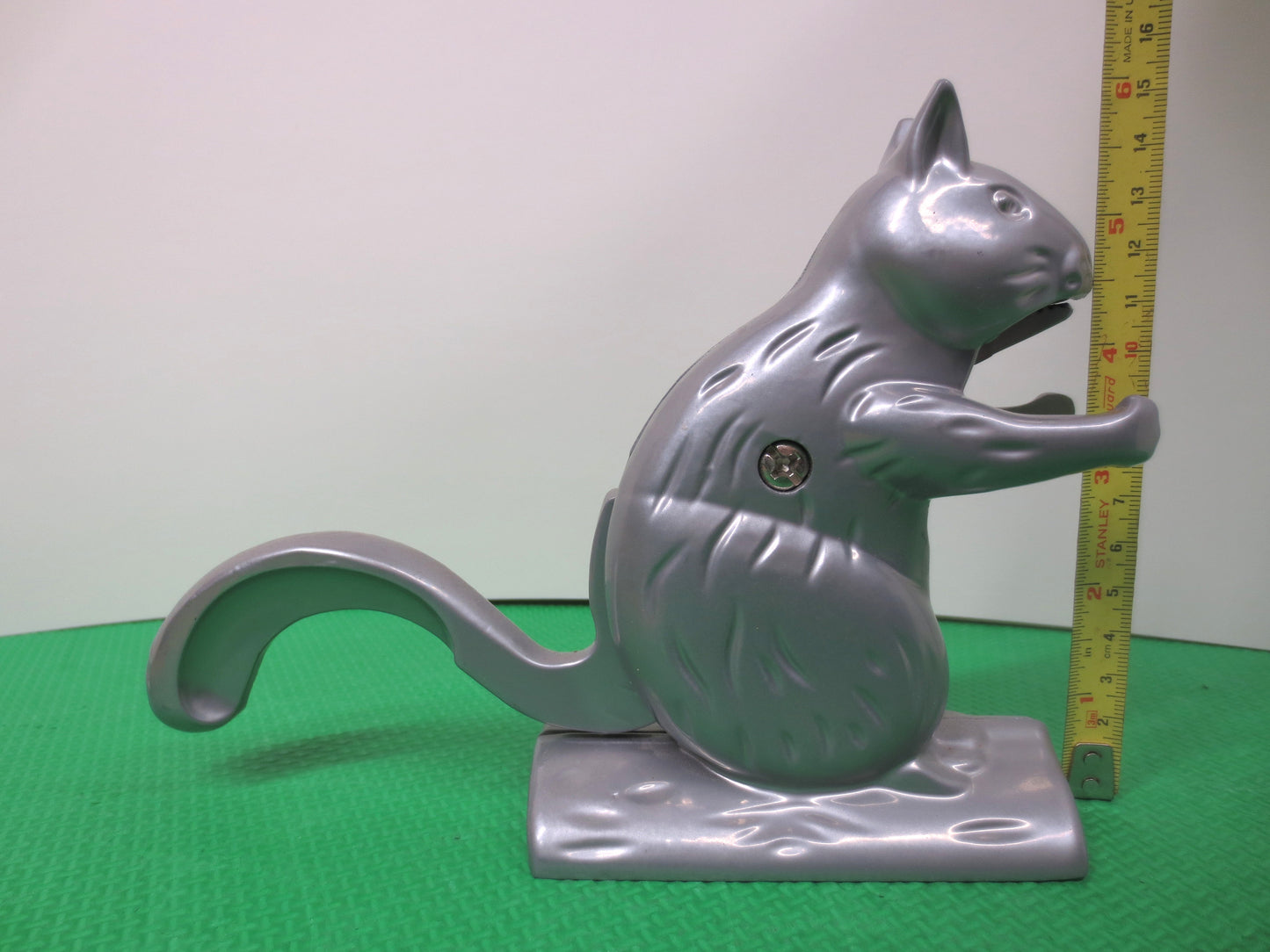 SILVER Metal, Squirrel NUTCRACKER, Silver SQUIRREL, Vintage Nutcracker, Vintage Kitchenware, Silver Nutcracker, Vintage Metal Art, Nuts