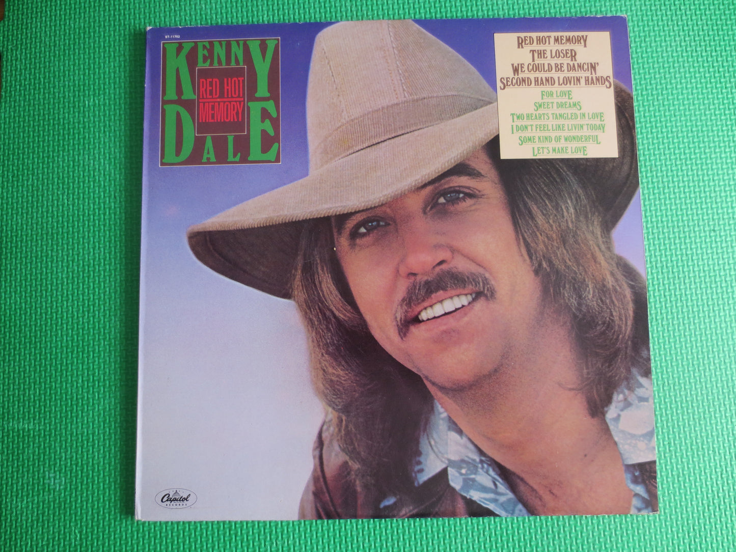 KENNY DALE, Red HOT Memory, Kenny Dale Album, Kenny Dale Vinyl, Kenny Dale Record, Kenny Dale Lp, Country Lp, Vintage Records, 1982 Records