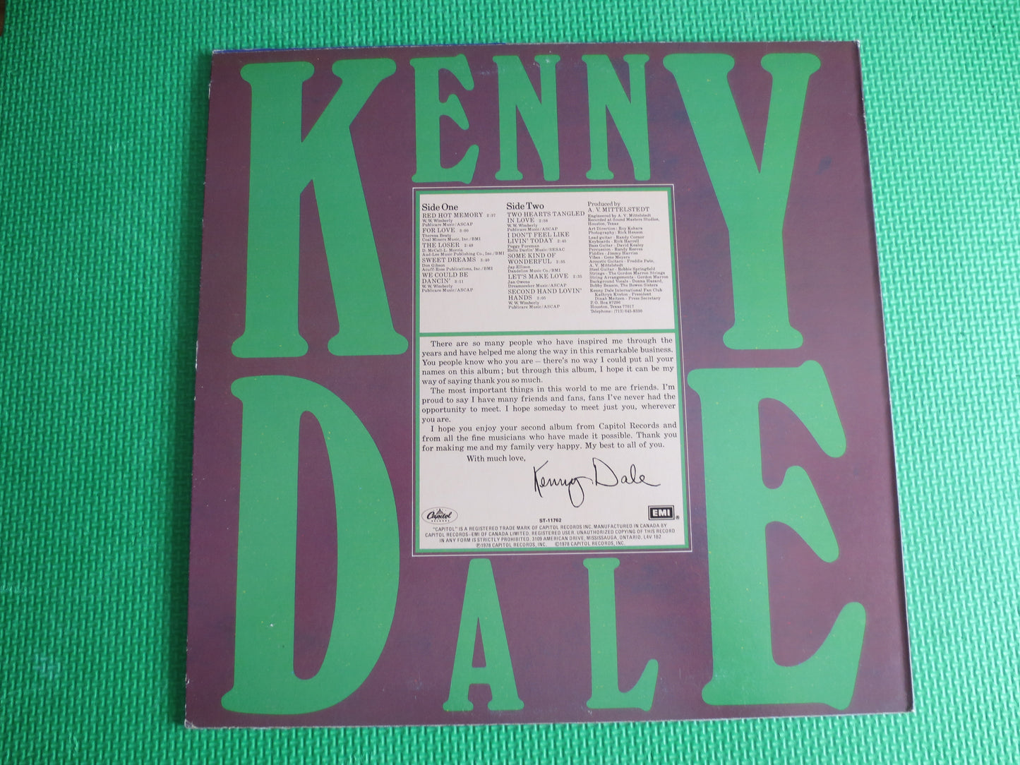 KENNY DALE, Red HOT Memory, Kenny Dale Album, Kenny Dale Vinyl, Kenny Dale Record, Kenny Dale Lp, Country Lp, Vintage Records, 1982 Records