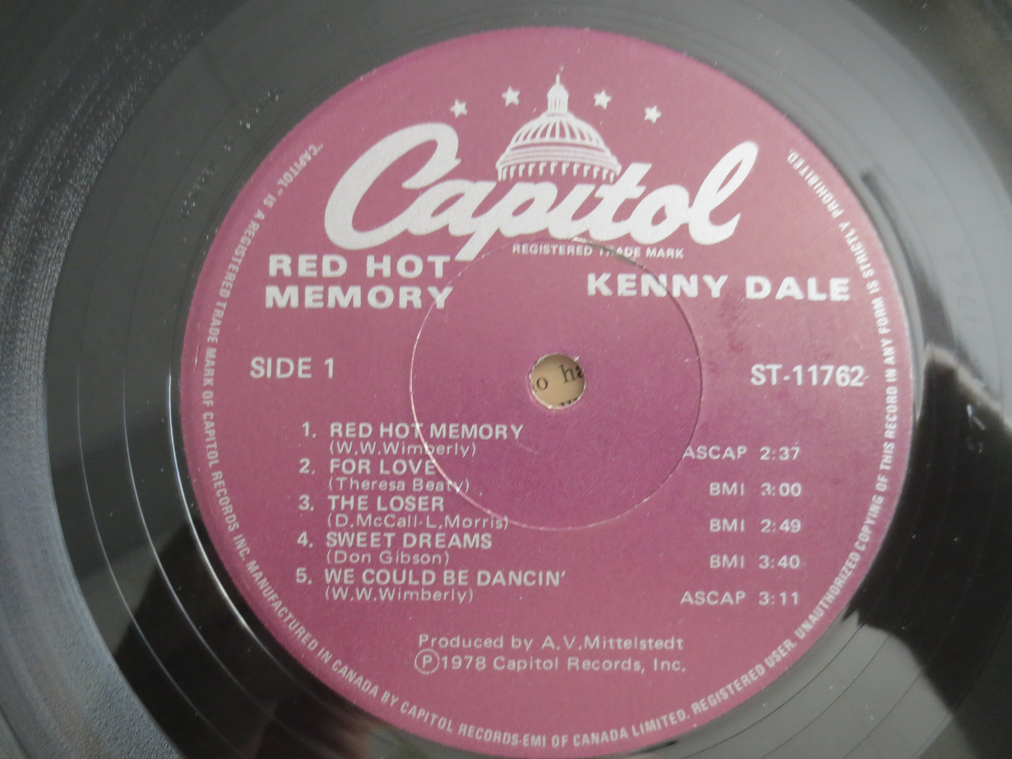 KENNY DALE, Red HOT Memory, Kenny Dale Album, Kenny Dale Vinyl, Kenny Dale Record, Kenny Dale Lp, Country Lp, Vintage Records, 1982 Records