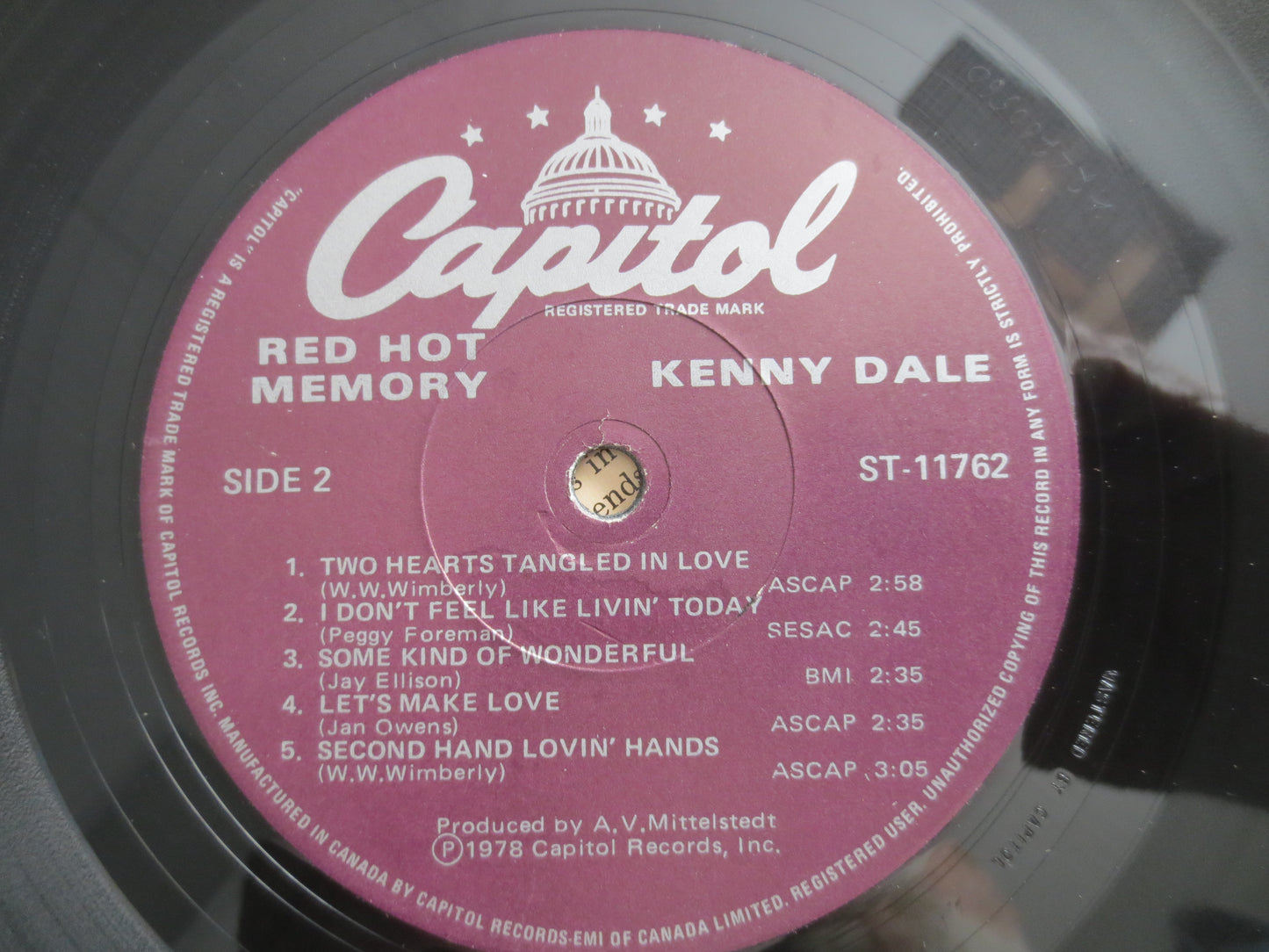 KENNY DALE, Red HOT Memory, Kenny Dale Album, Kenny Dale Vinyl, Kenny Dale Record, Kenny Dale Lp, Country Lp, Vintage Records, 1982 Records