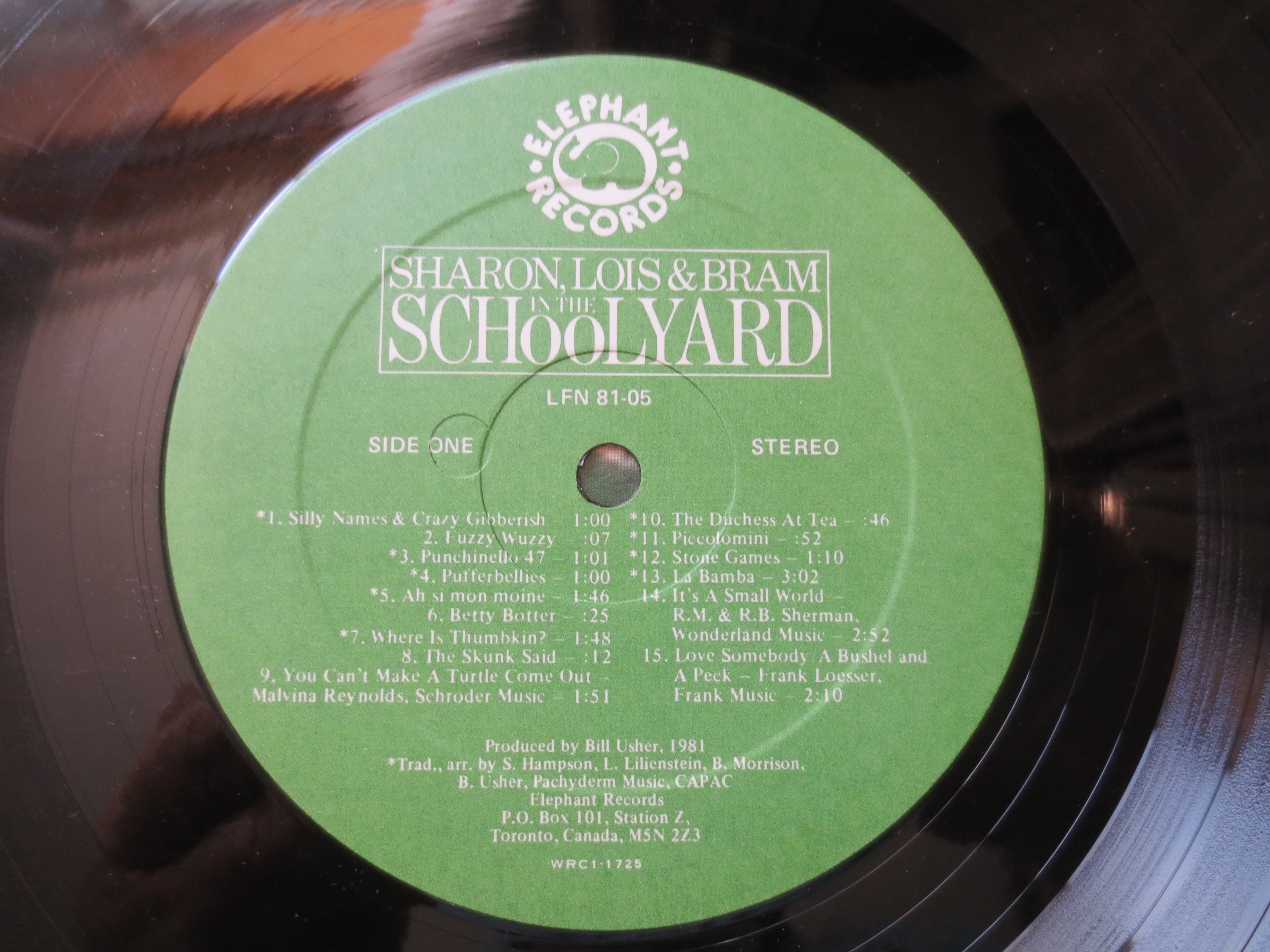 Sharon, Lois & Bram – In the Schoolyard (1981) Vinyl LP