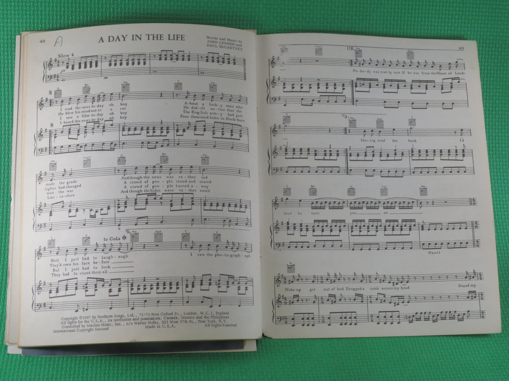 The Beatles – Sgt. Pepper's Lonely Hearts Club Band Sheet Music Book (1967)
