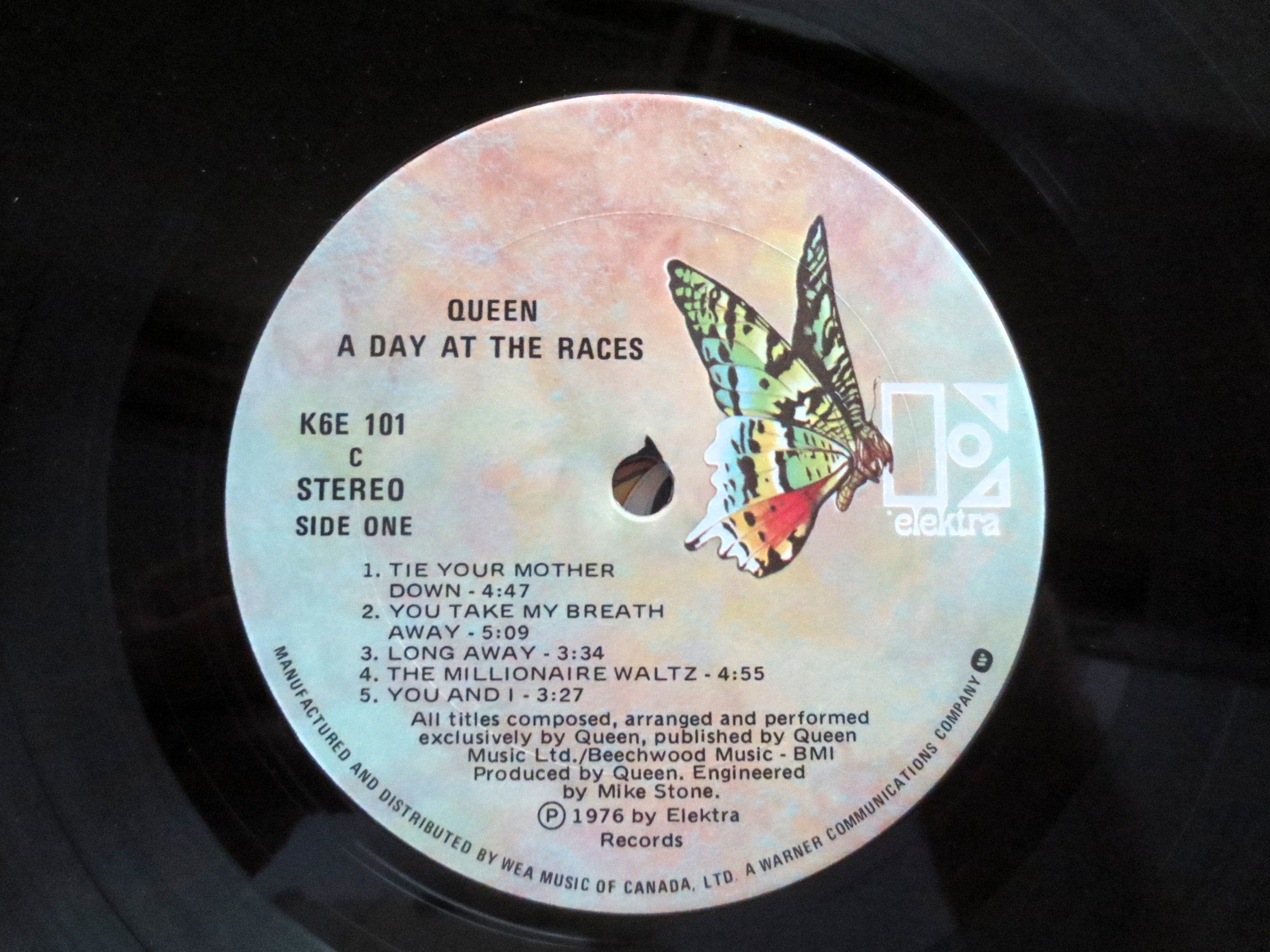 Queen – A Day at the Races (1976) Vinyl LP