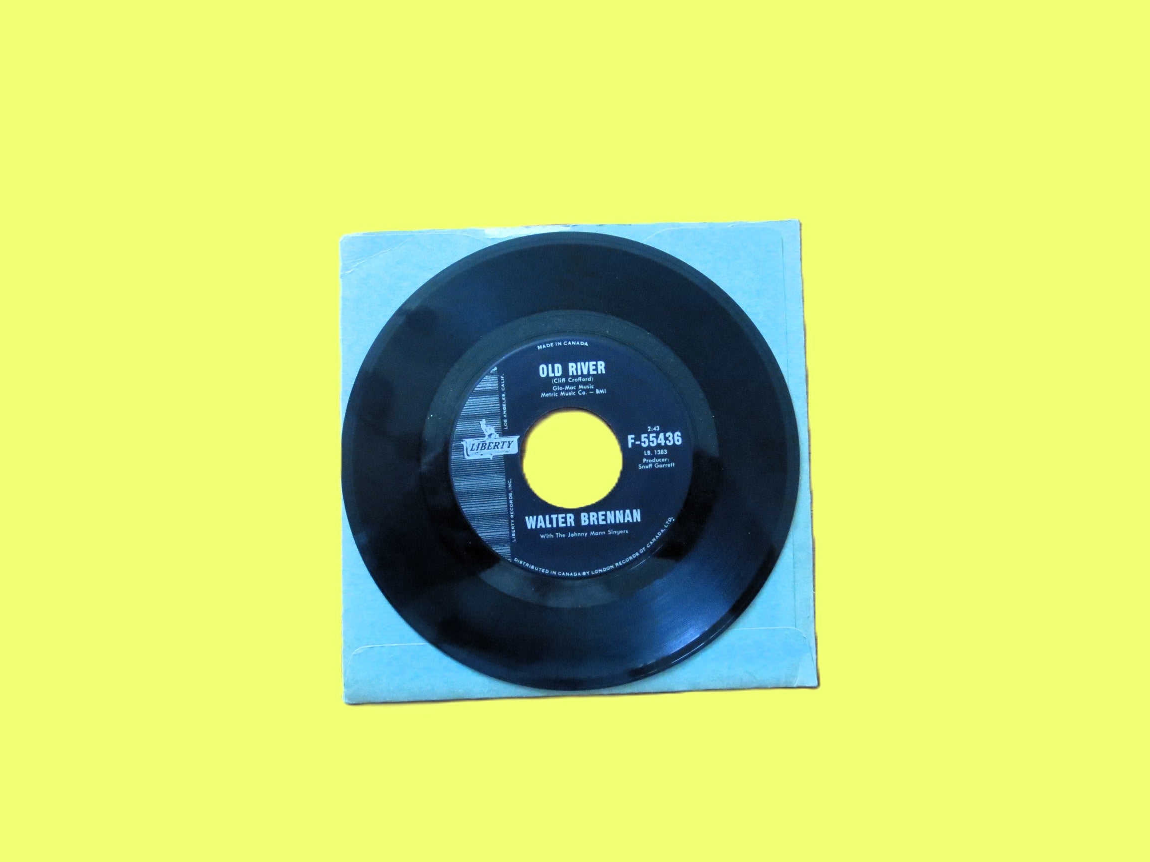 Walter Brennan – Old River / The Epic Ride of John H. Glenn (1962) 45 RPM Vinyl