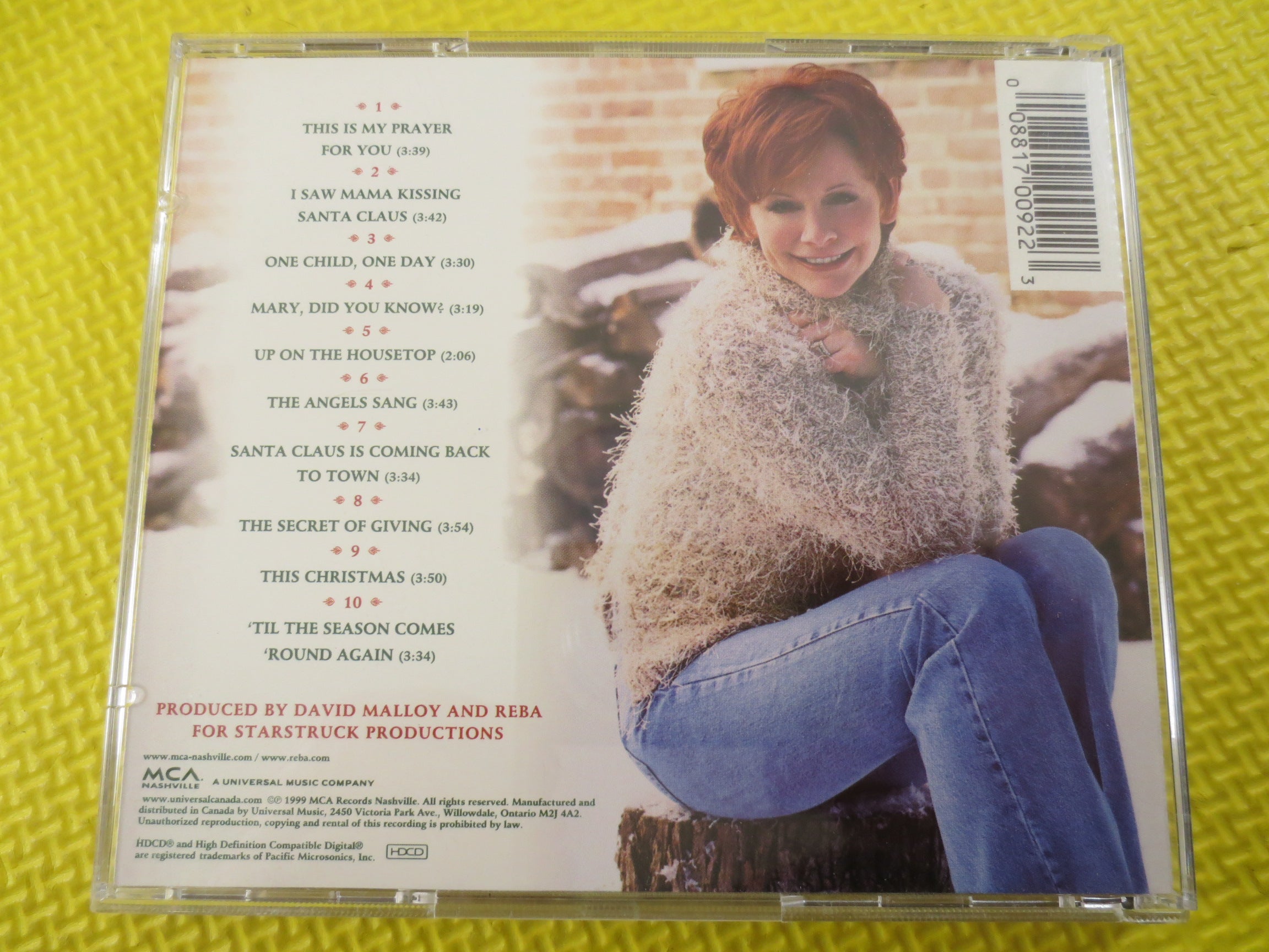 REBA McENTIRE, Secret of Giving, CHRISTMAS Music, 1999 Compact Disc, Vintage Cd,