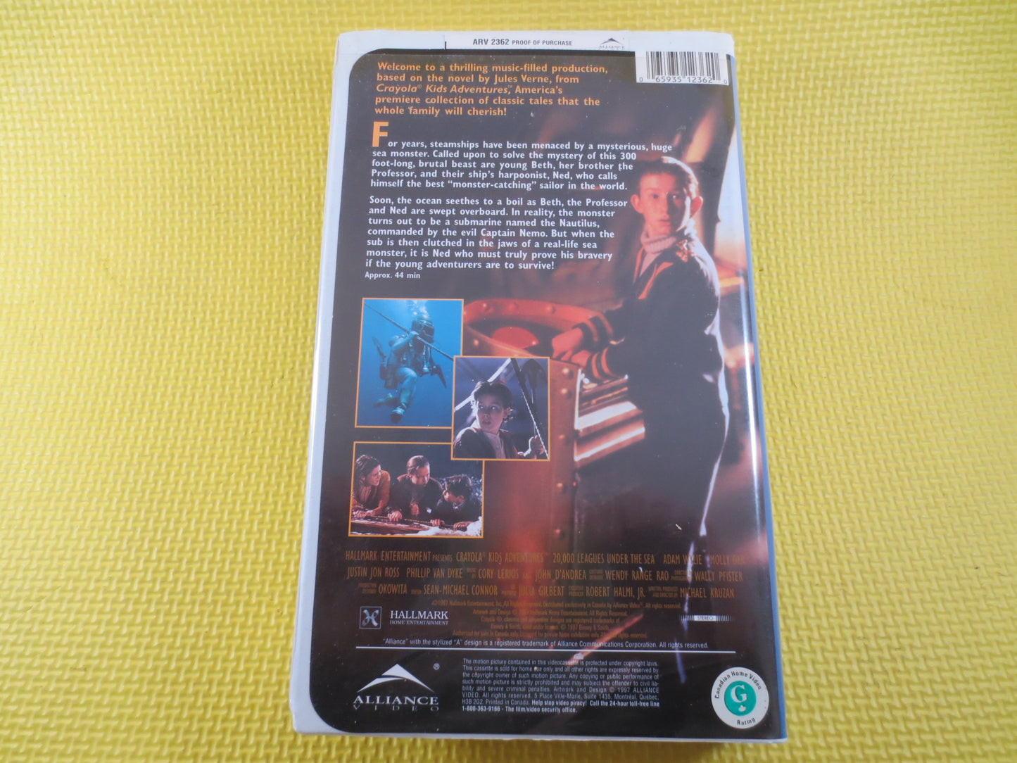 20000 LEAGUES Under the SEA, Rare Vhs 2362, CRAYOLA Kids, Kids Video, Kids Vhs, Children's Vhs, Classic Kids Vhs, Adventure Movie, Kid Movie