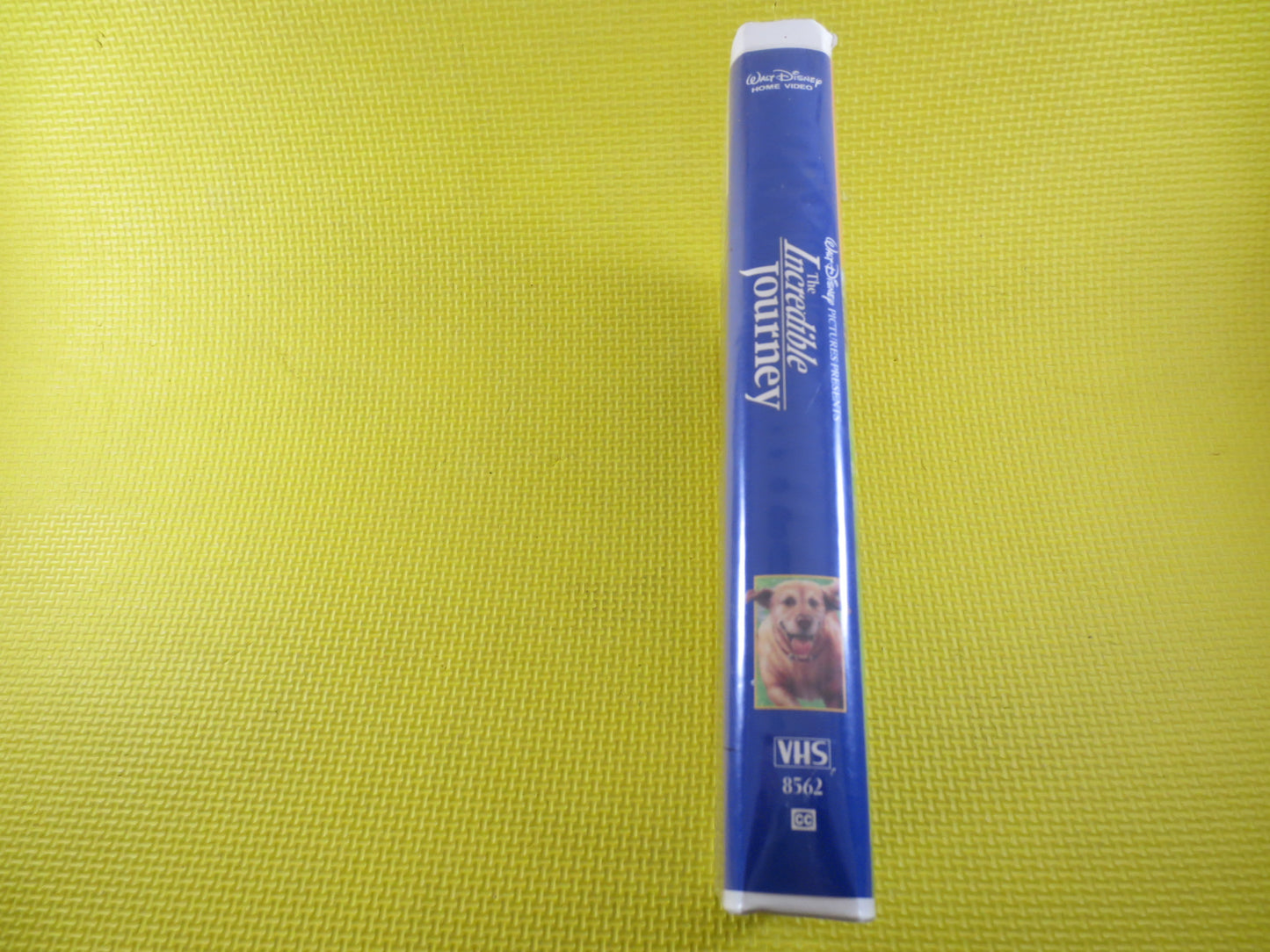 The INCREDIBLE JOURNEY, Rare Vhs 8562, DISNEY Video, Walt Disney Vhs, Incredible Journey, Vhs, Disney Classic Vhs, World of Disney, Disney