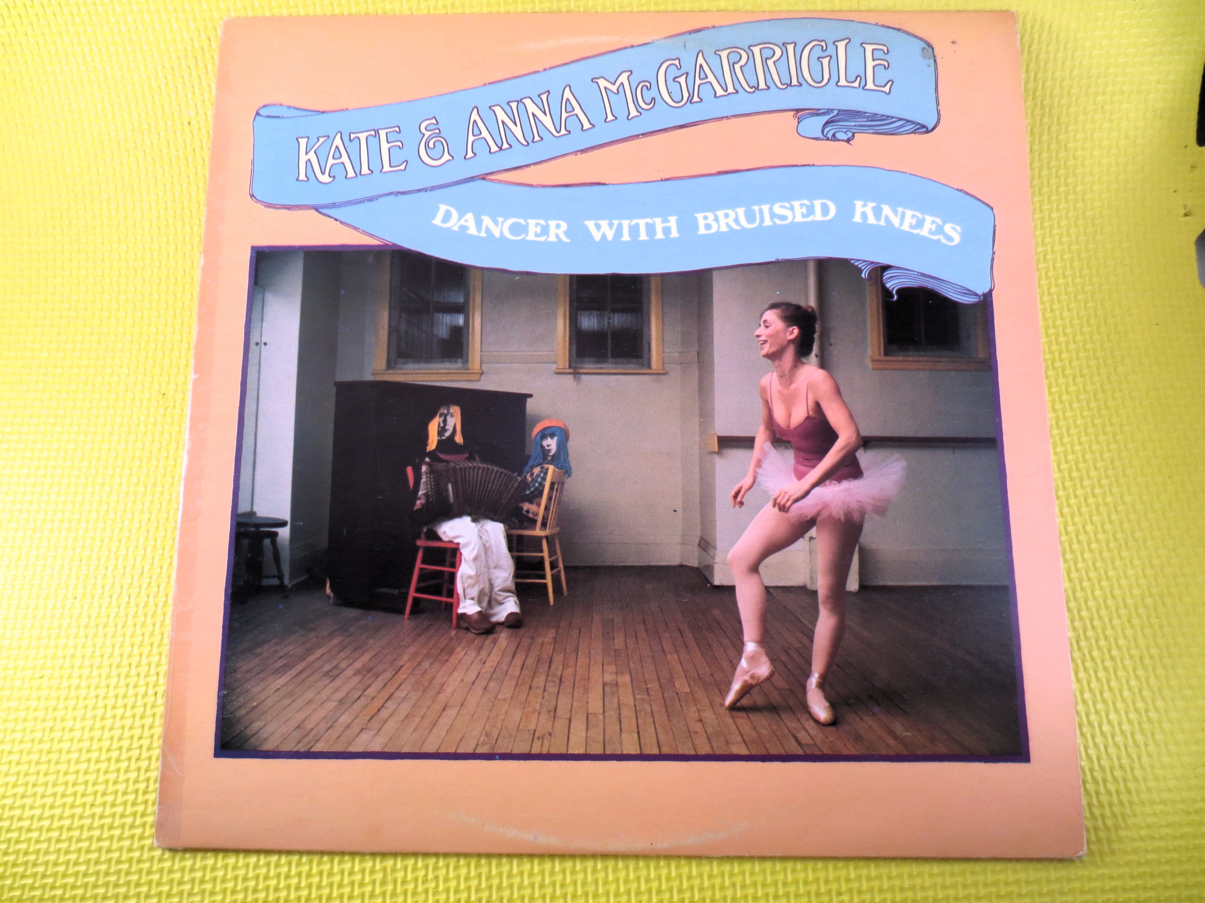 Kate & Anna McGarrigle – Dancer with Bruised Knees (1977) Vinyl LP