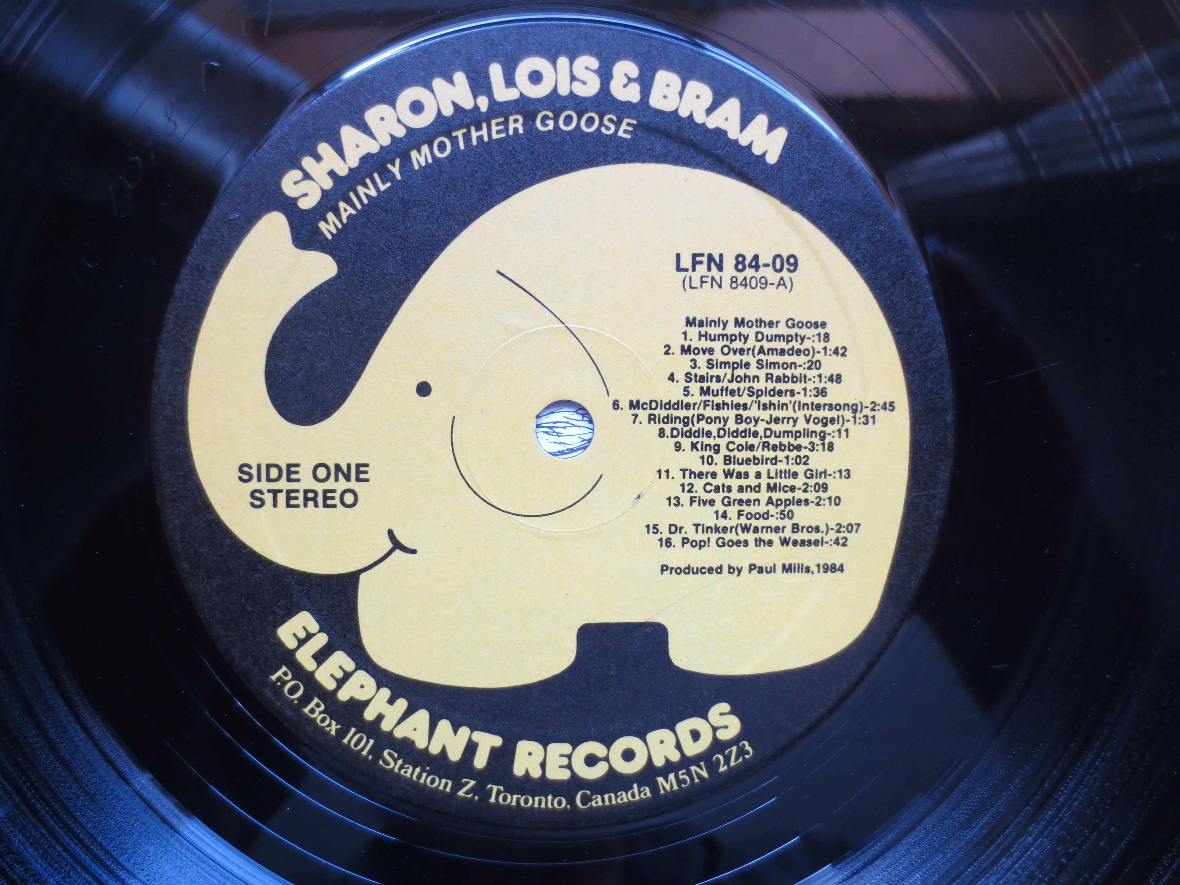 SHARON, LOIS & BRAM, Mainly Mother Goose, Vintage Album, 1984 Record, Vinyl Lp