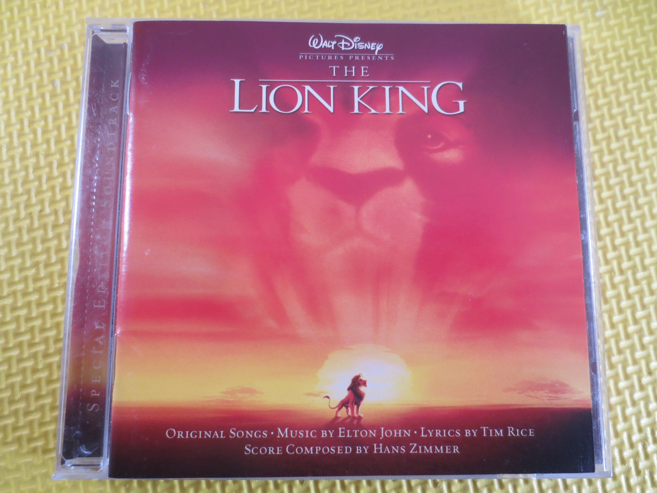 The LION KING, Movie SOUNDTRACK, Walt Disney Music, 1994 Compact Disc, Vintage Cassette
