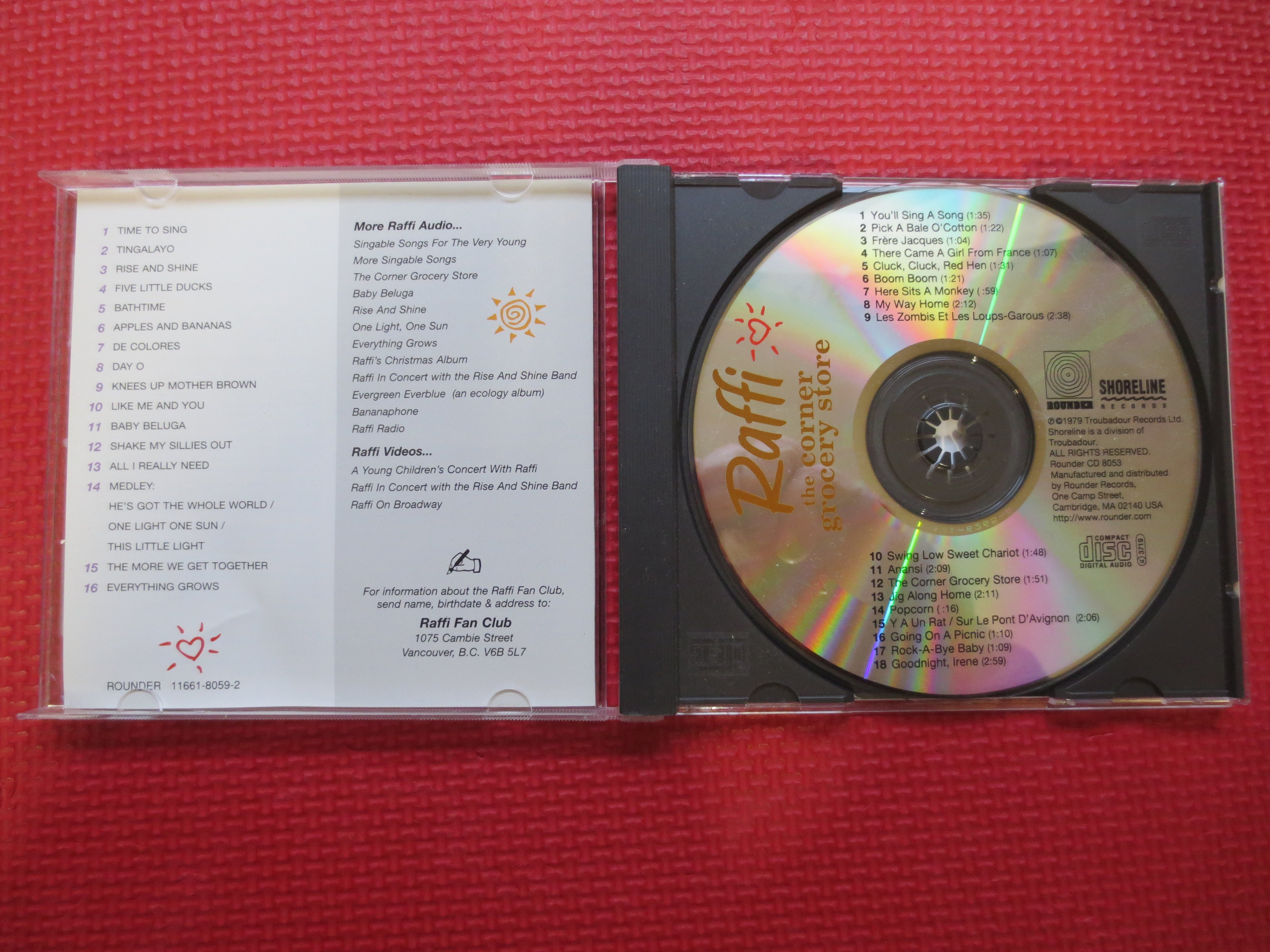 Vintage RAFFI CD: MISMATCHED, Has the In Concert Cover but the Grocery Store Disc