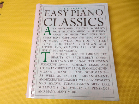 Vintage Books, EASY PIANO CLASSICS, Sheet Music, Music Books, Classical Piano Book, Classical Music, Classic Books, Vintage Music Book