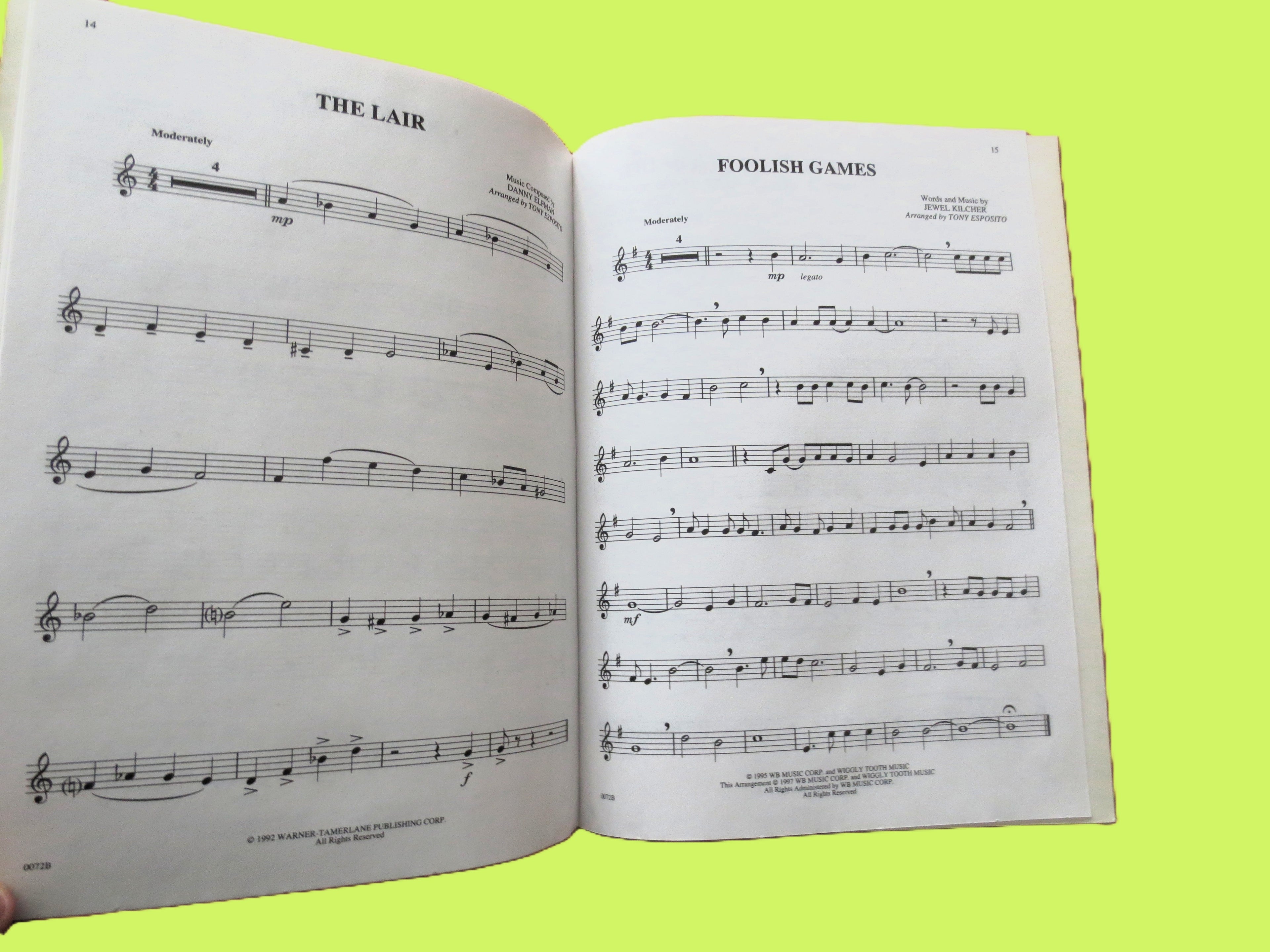 Batman – 16 Great Themes for Easy Tenor Sax Sheet Music Book (1997)