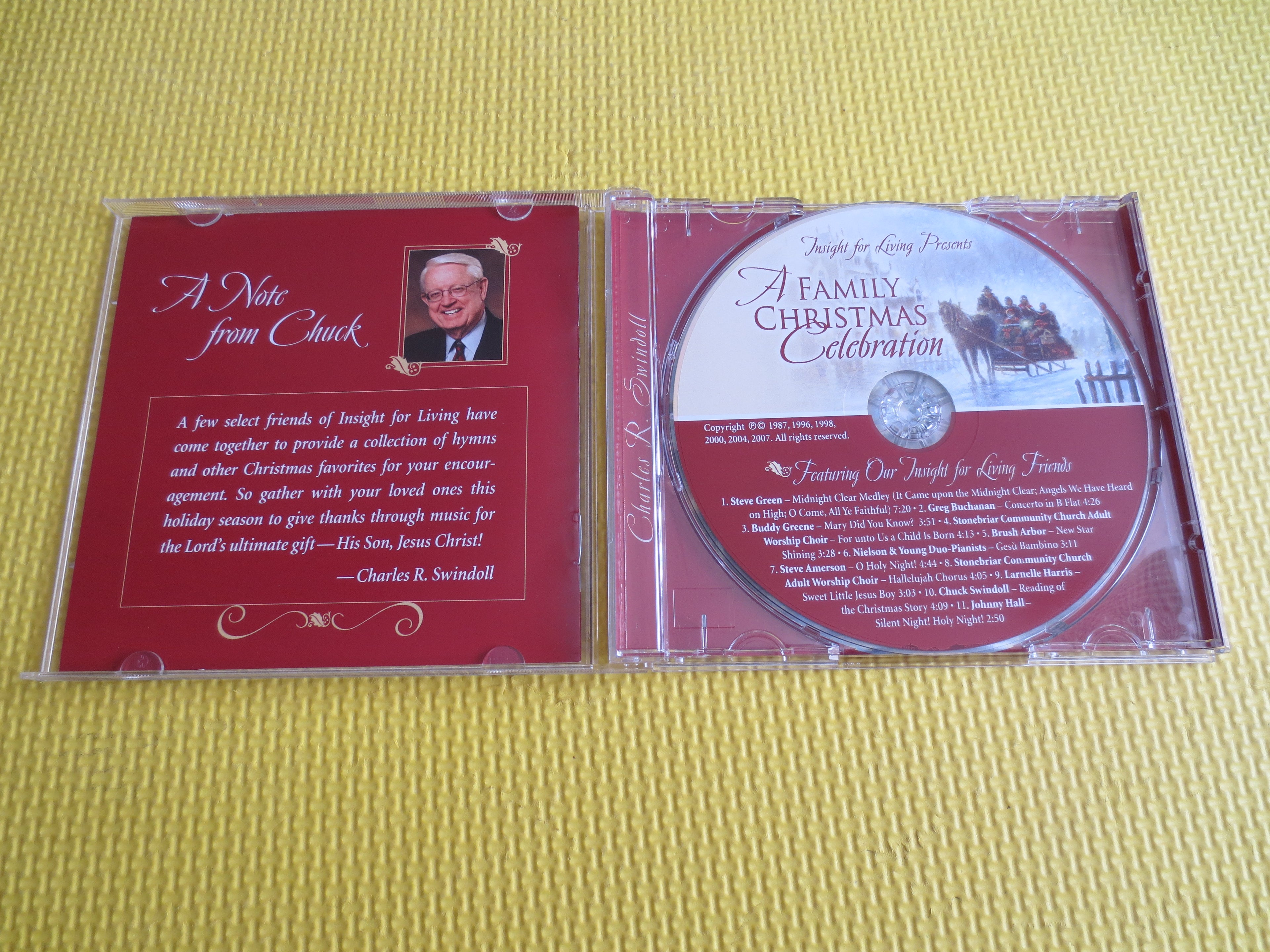 A FAMILY CHRISTMAS CELEBRATION, 2007 Compact Disc, Vintage Cd