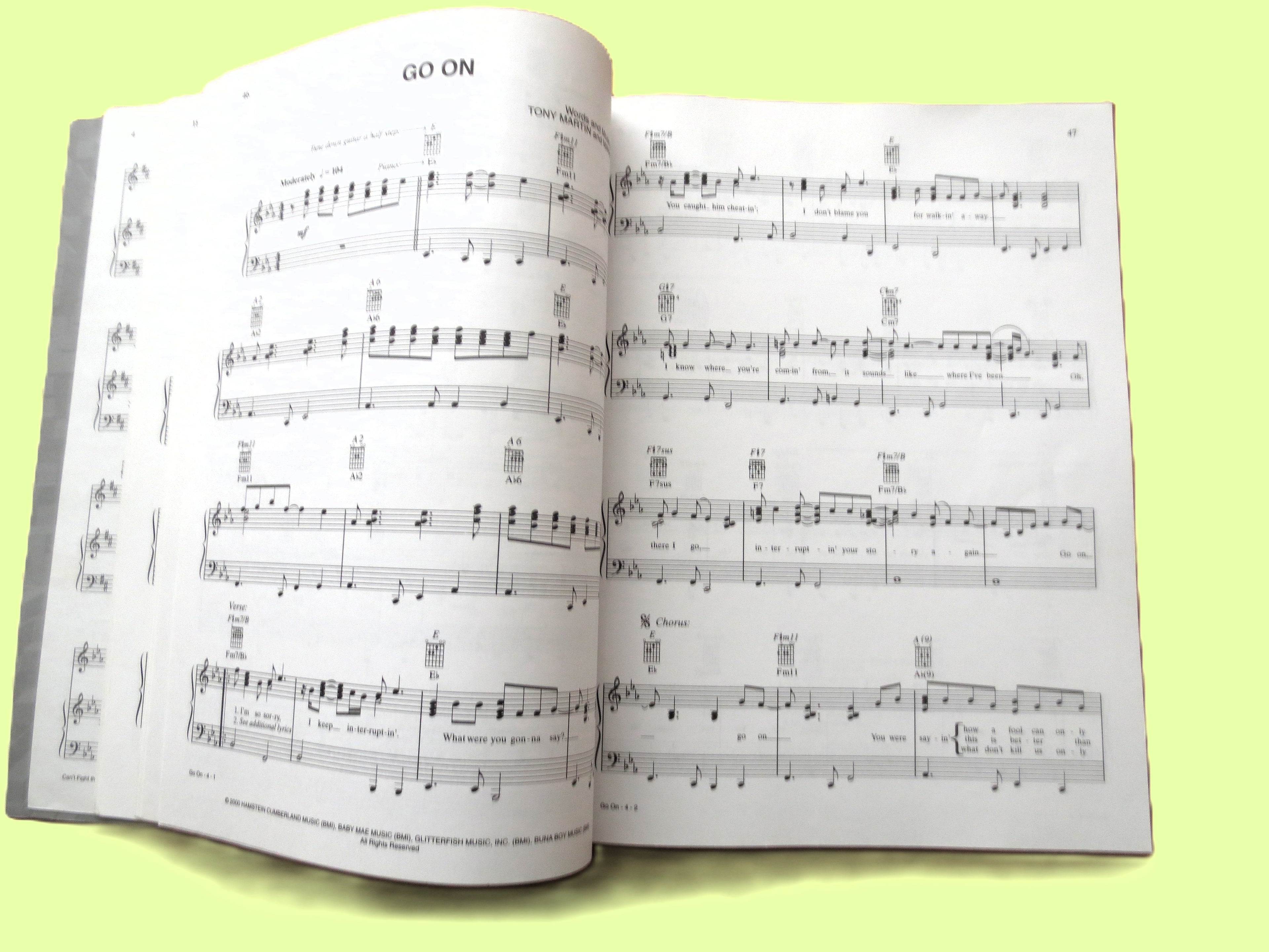 Smash Country Hits 2001 – Sheet Music Book (Piano/Vocal/Chords)