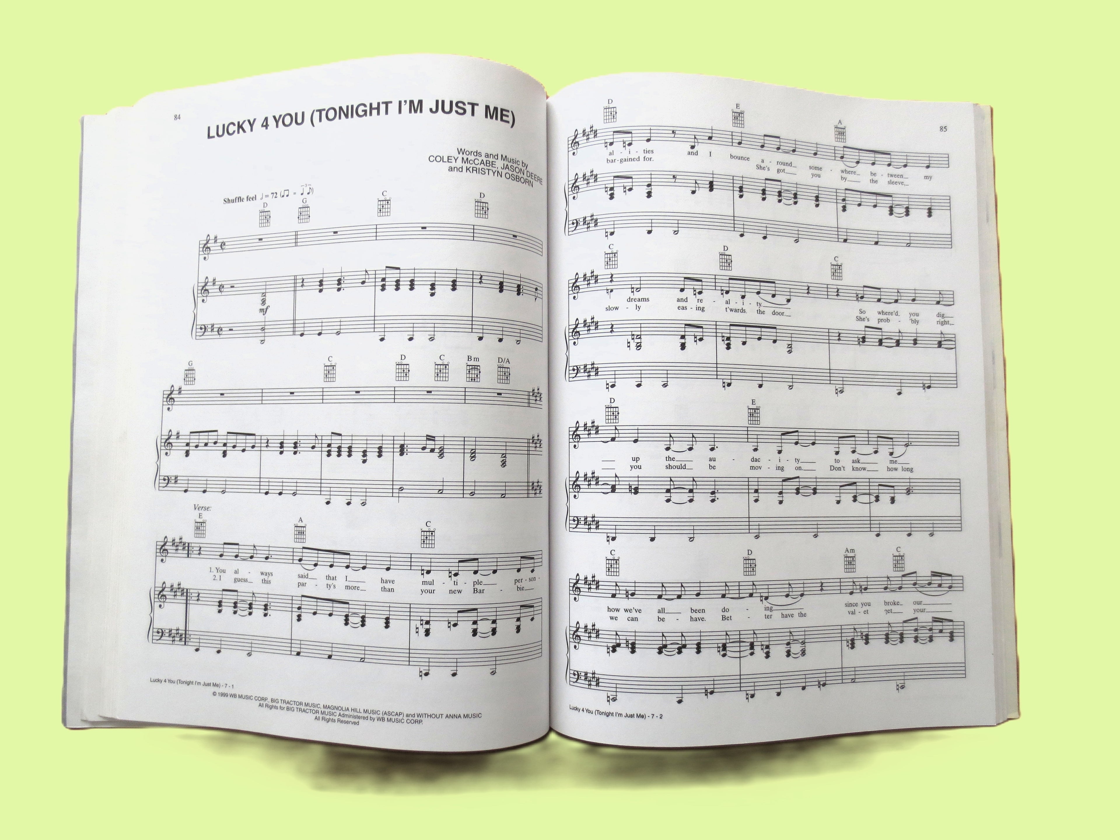 Smash Country Hits 2001 – Sheet Music Book (Piano/Vocal/Chords)