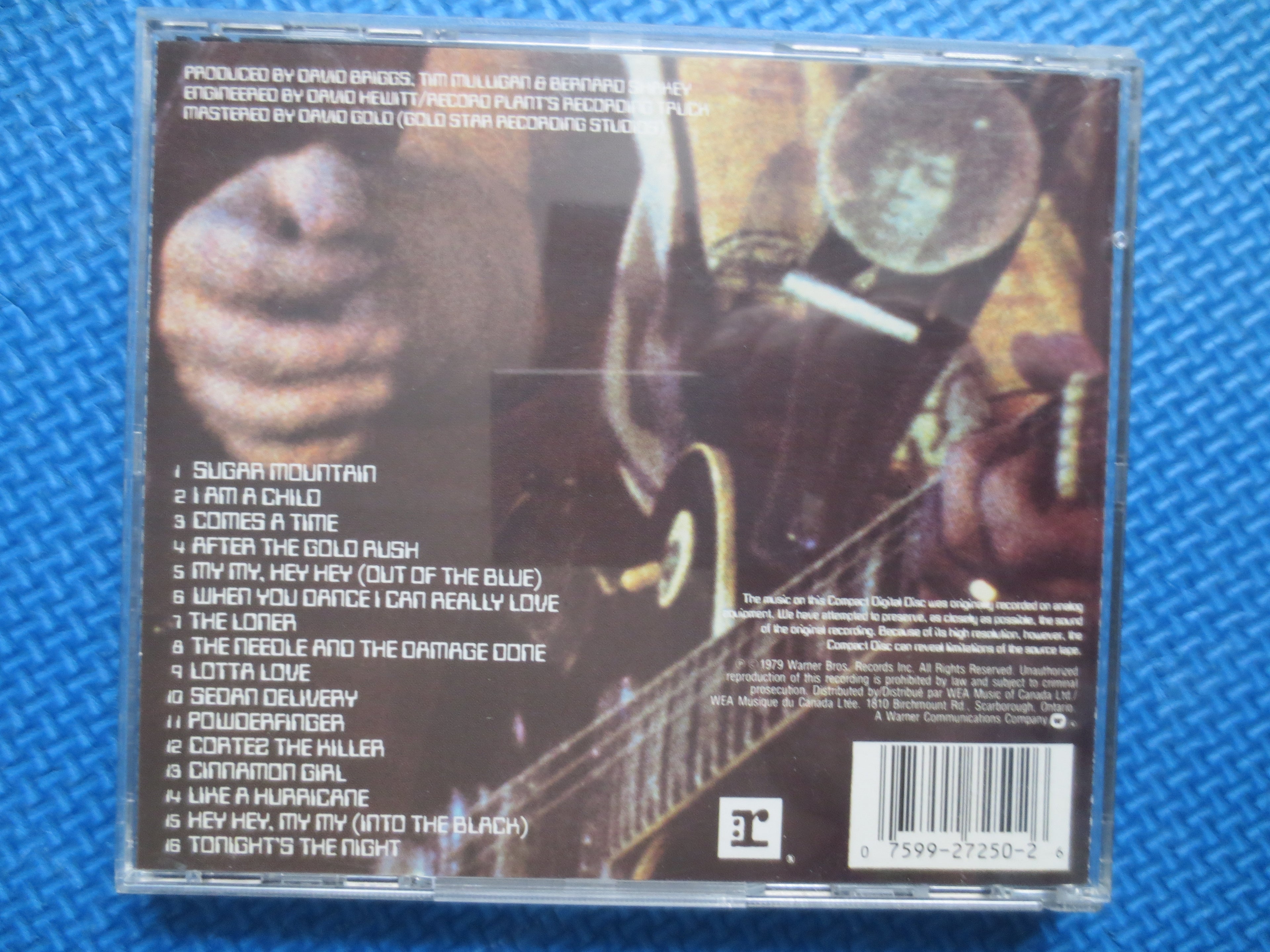 NEIL YOUNG, LIVE Rust, Neil Young Cd, Neil Young Lp, Vintage Compact Disc, Neil Young Album, Music Compact Disc, Rock Music Cds
