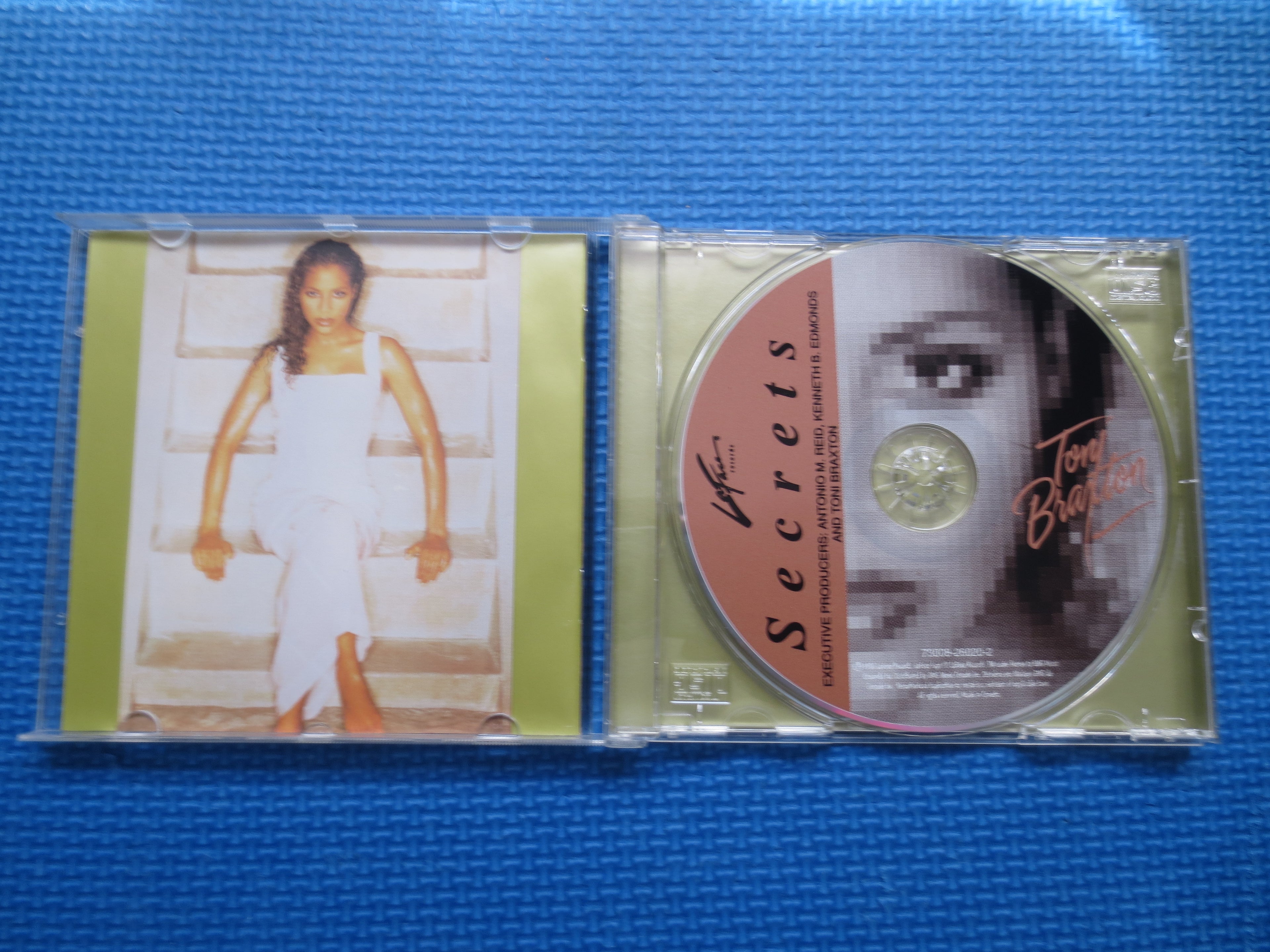TONI BRAXTON, SECRETS, Toni Braxton Cd, Toni Braxton Album, Soul Cd, Soul Music Cd, R and B Cd, Soul Jazz Cd, Soul Compact Disc