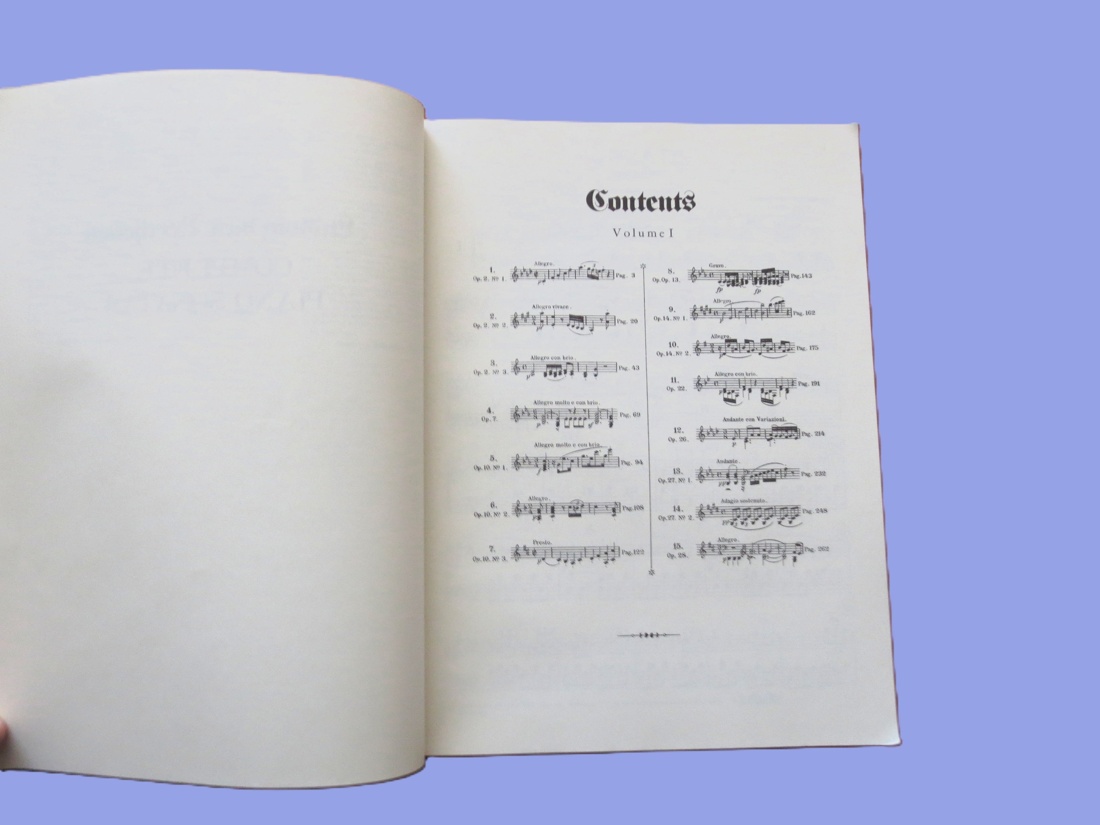 Ludwig van Beethoven – Complete Piano Sonatas, Volume 1 Sheet Music Book