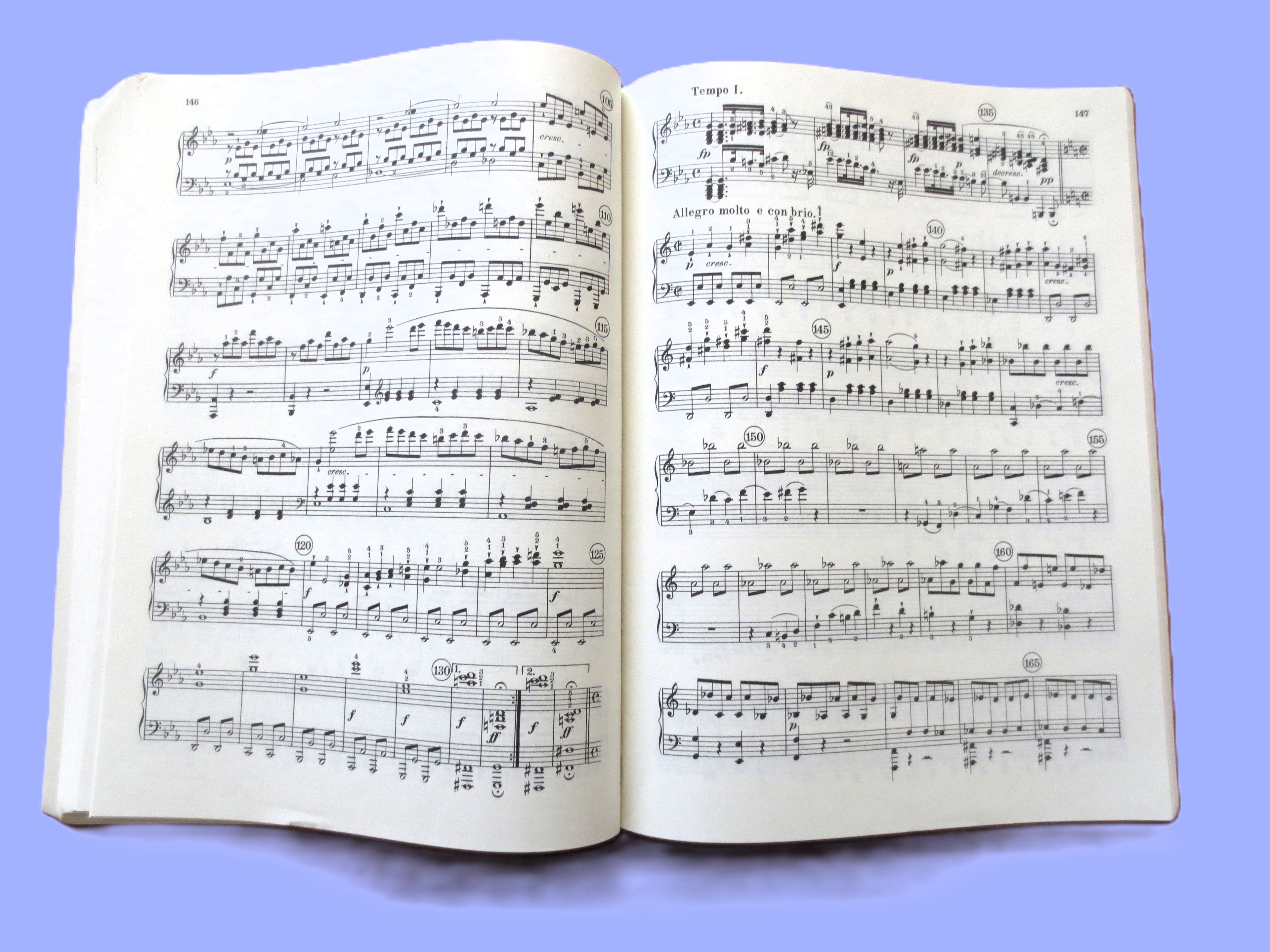 Ludwig van Beethoven – Complete Piano Sonatas, Volume 1 Sheet Music Book