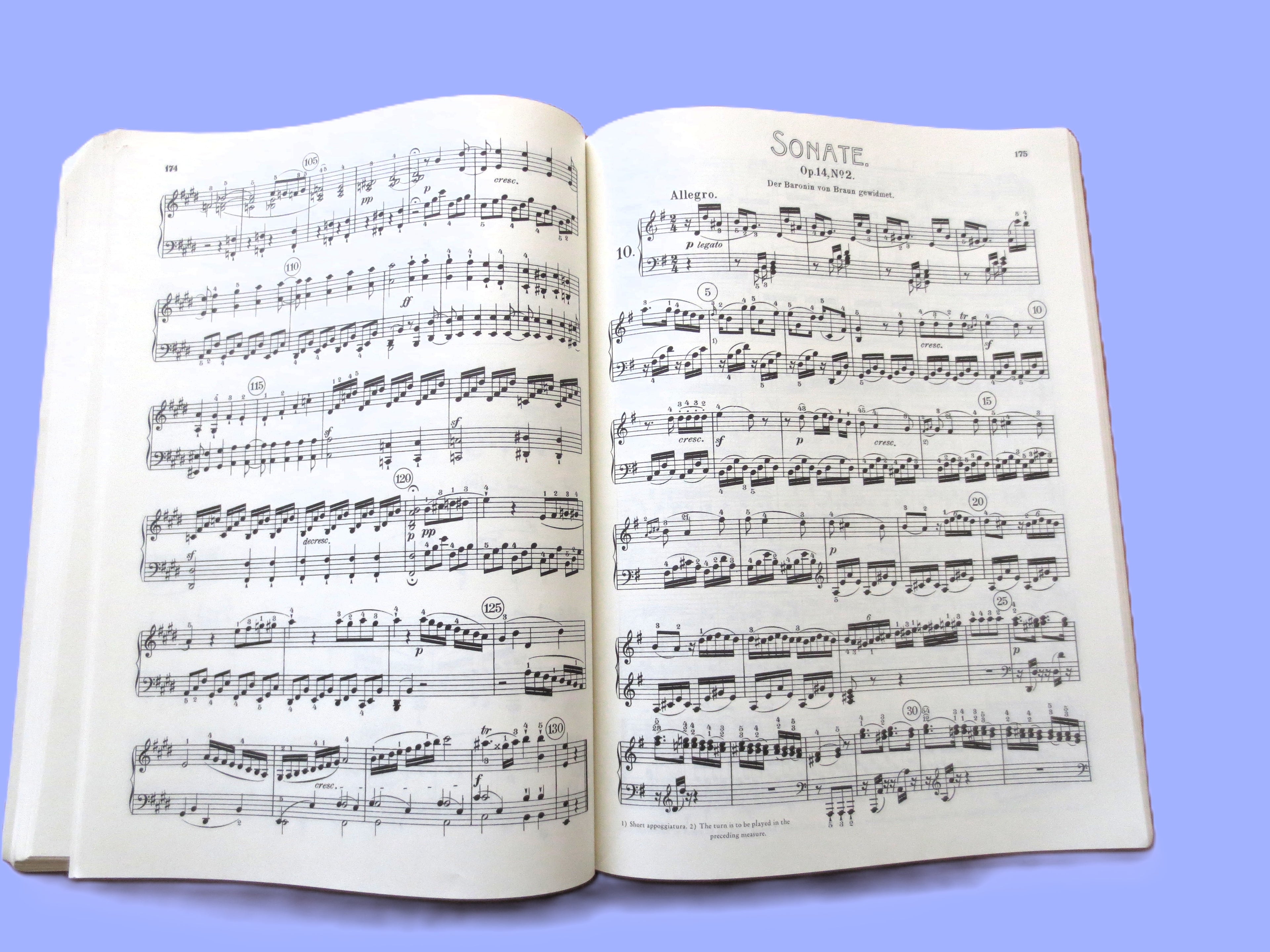 Ludwig van Beethoven – Complete Piano Sonatas, Volume 1 Sheet Music Book