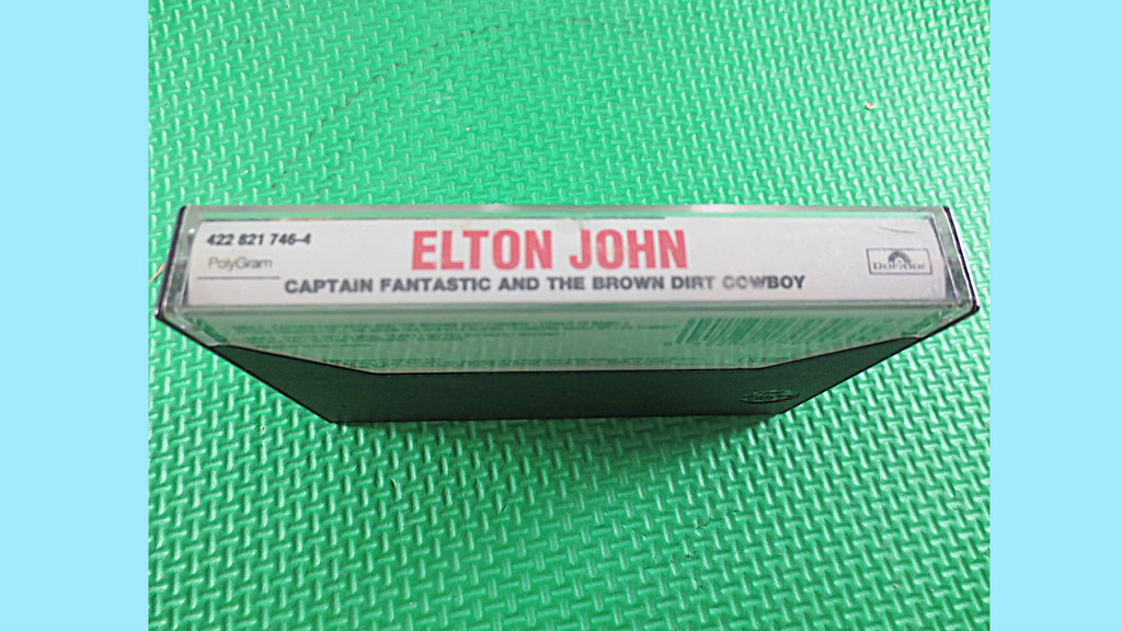Elton John – Captain Fantastic and the Brown Dirt Cowboy (1975) Cassette