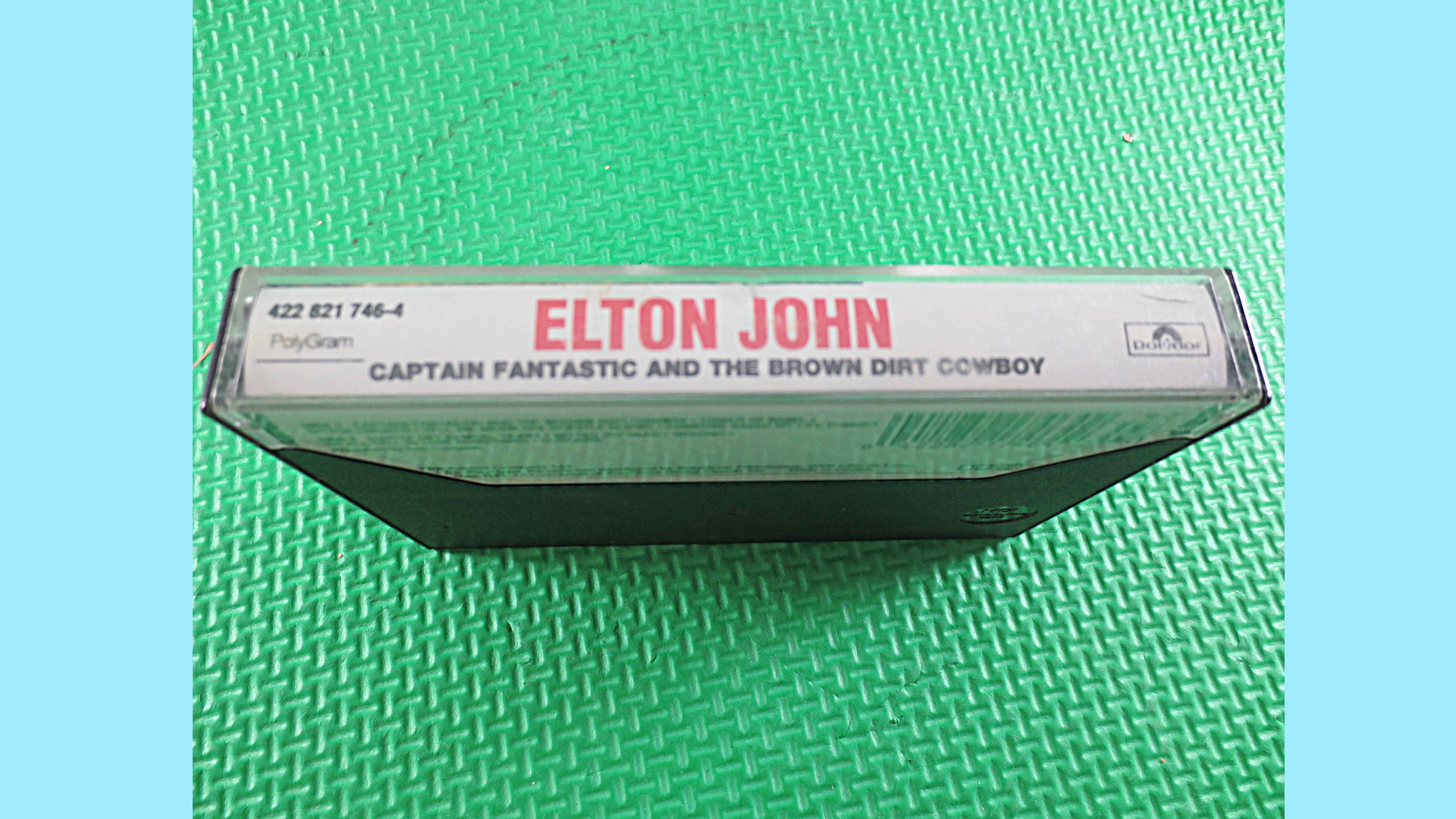 Elton John – Captain Fantastic and the Brown Dirt Cowboy (1975) Cassette