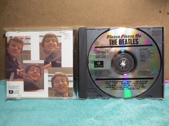 The BEATLES, PLEASE PLEASE Me, The Beatles Cd, The Beatles Albums, The Beatles Records, The Beatles lp, 1987 Compact Disc