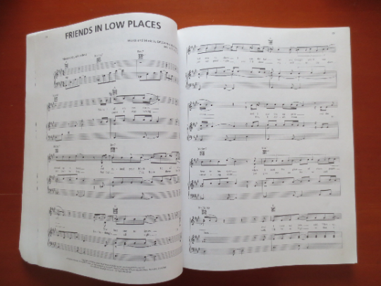The Best Country Songs Ever – Sheet Music Book (Piano/Vocal/Chords)