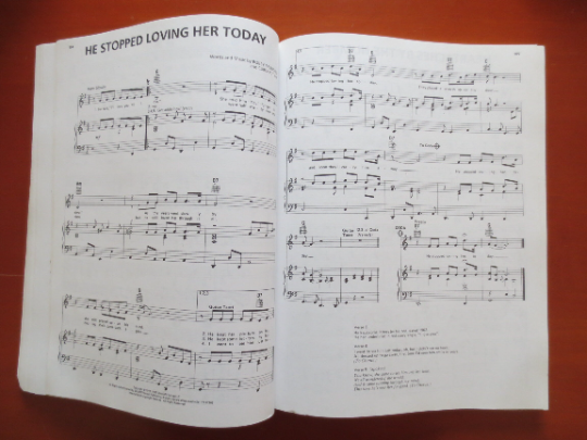 The Best Country Songs Ever – Sheet Music Book (Piano/Vocal/Chords)