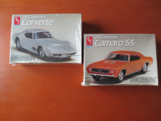 Vintage Models, 1969 CORVETTE, 1969  CAMARO SS, Car Models, Automobile Models, Model Kits, Model Crafts, Plastic Models, Model Toys, Models