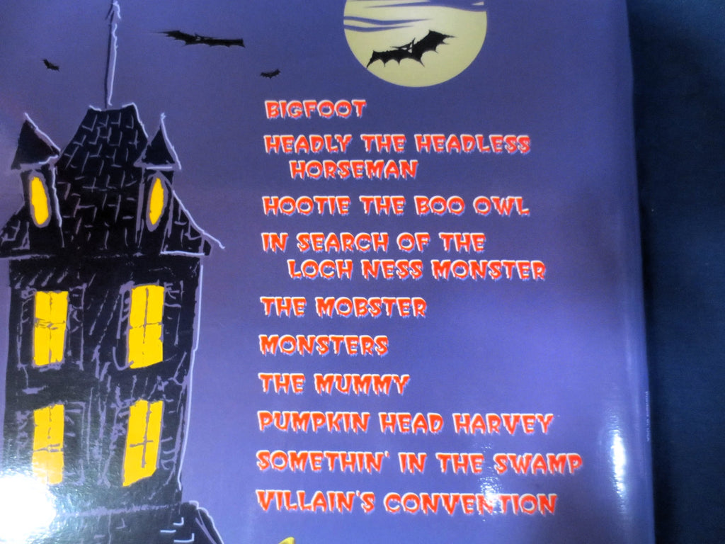 Pumpkin Head Harvey – Pumpkin Head Harvey and 9 More New Fun and Scary Songs (1998) Sheet Music Book