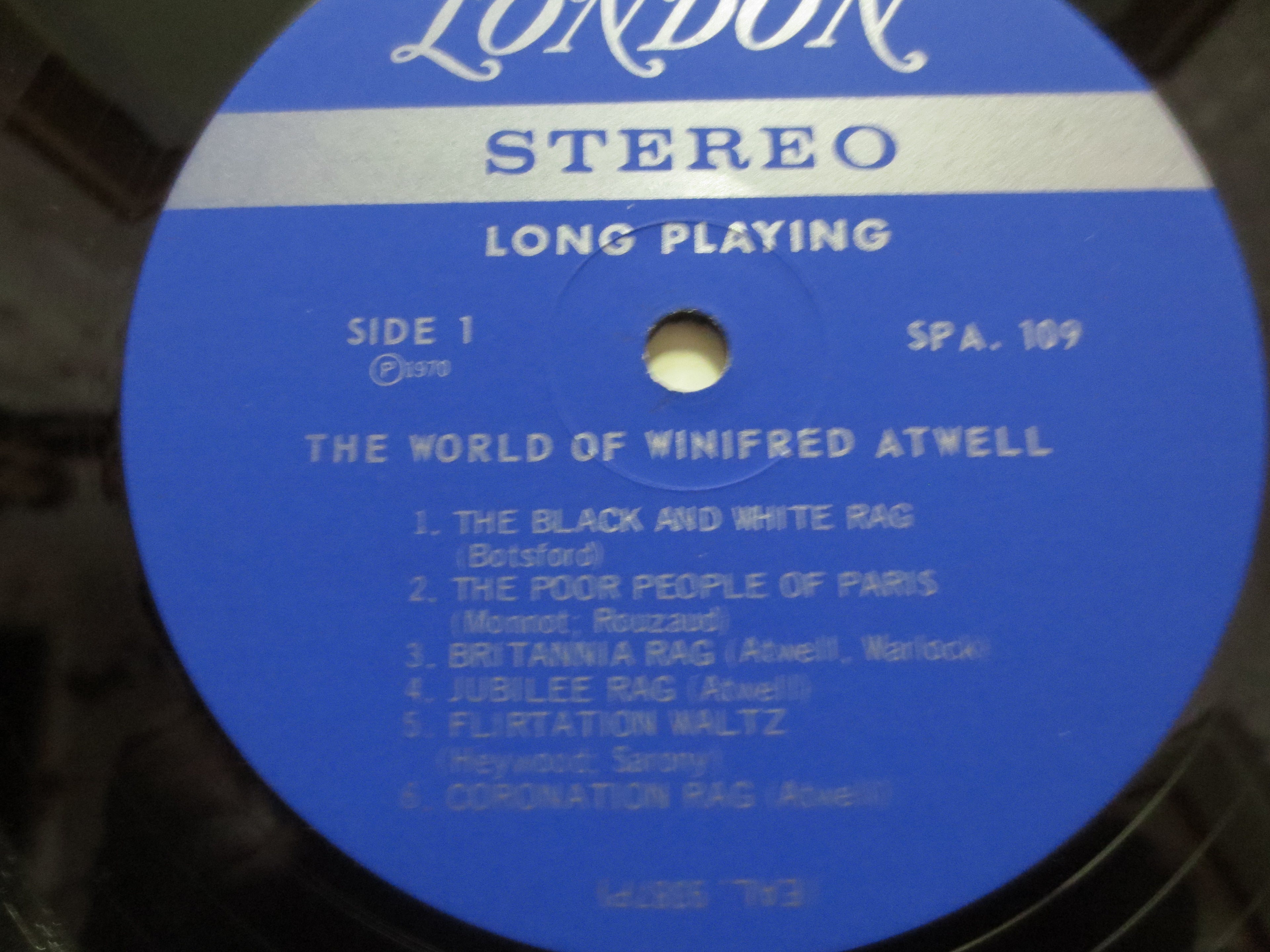 Winifred Atwell – The World of Winifred Atwell (1970) Vinyl LP