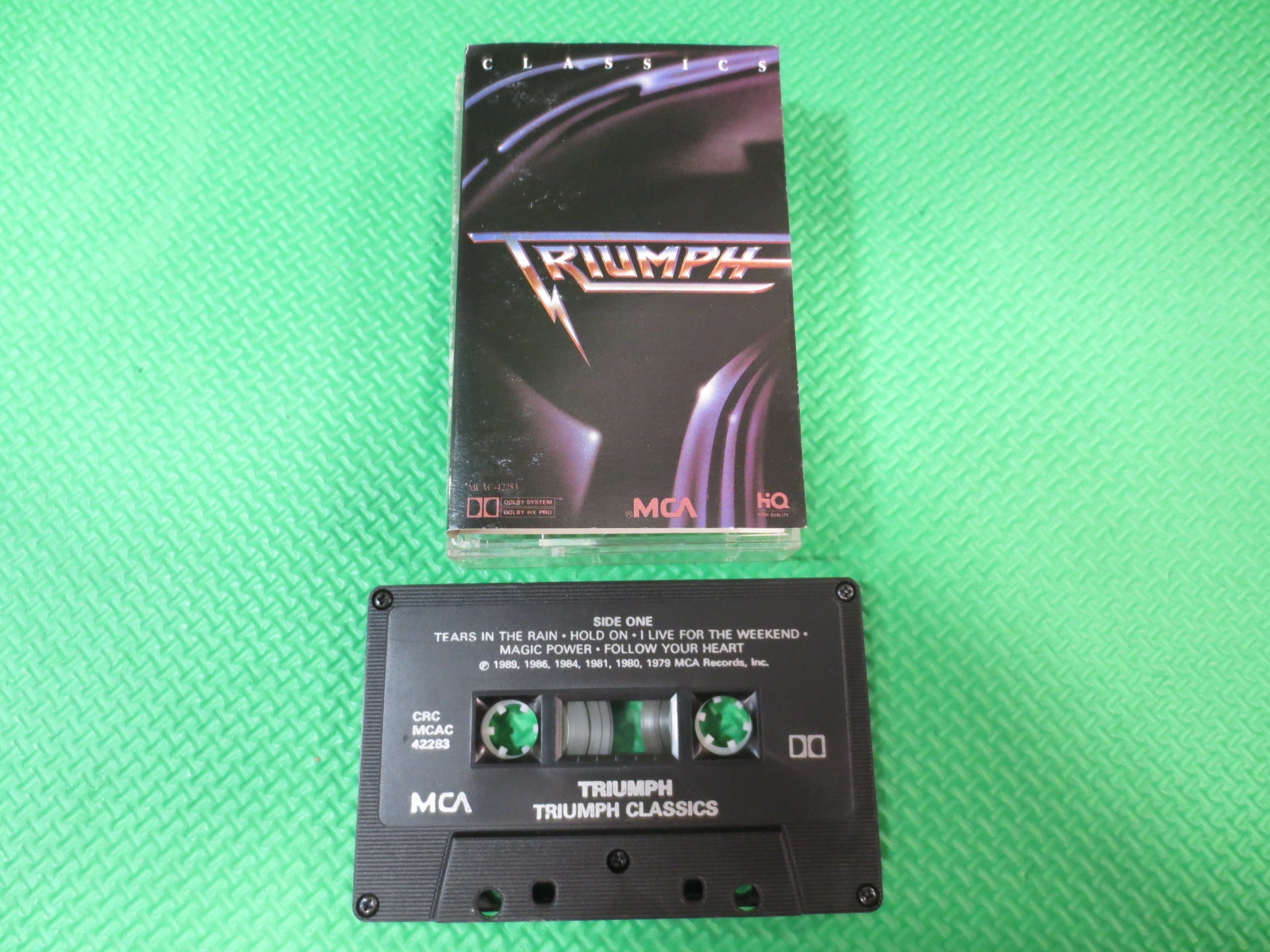 Triumph – Classics (1989) Cassette