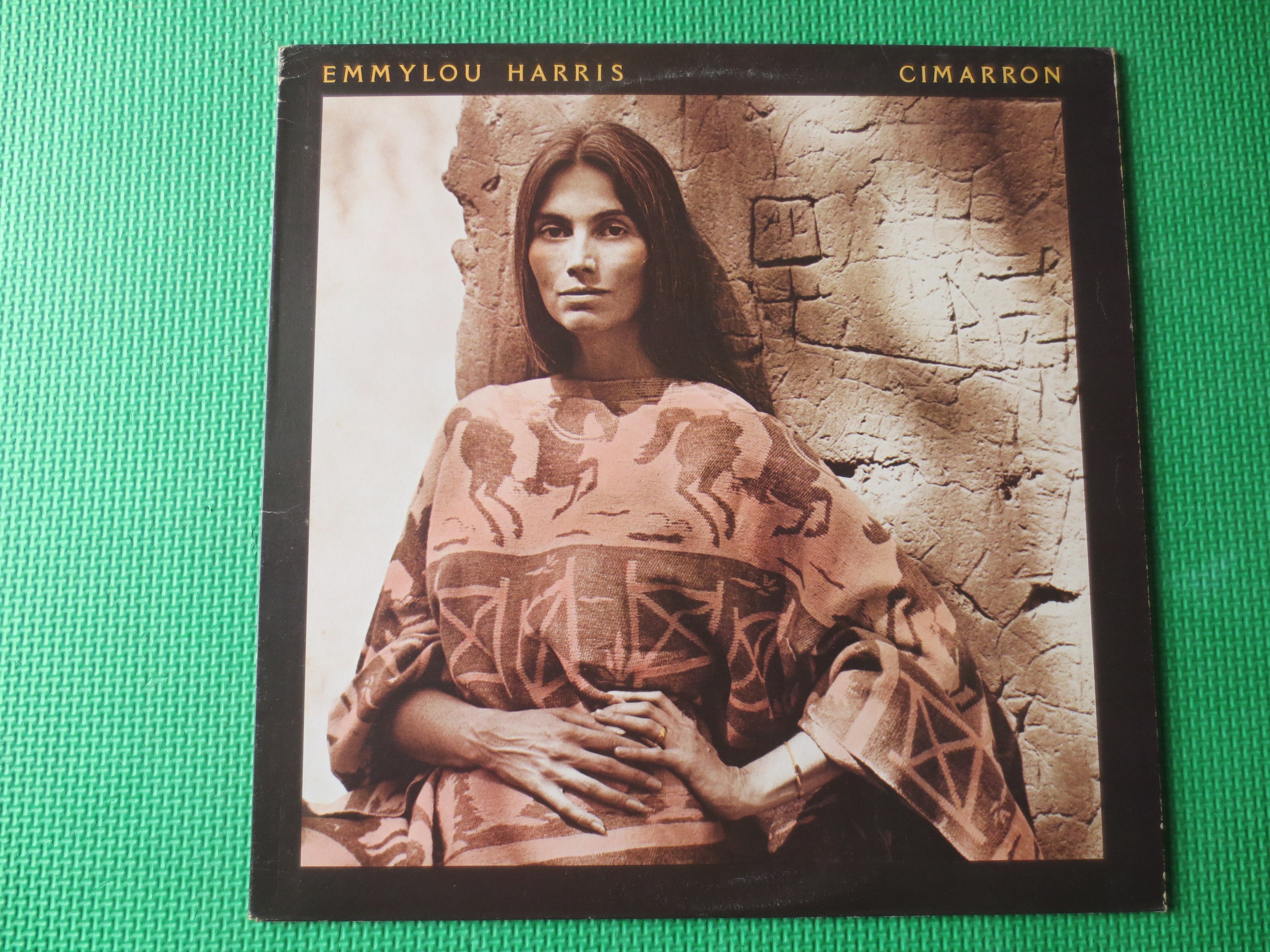 Emmylou Harris – Cimarron (1981) Vinyl LP