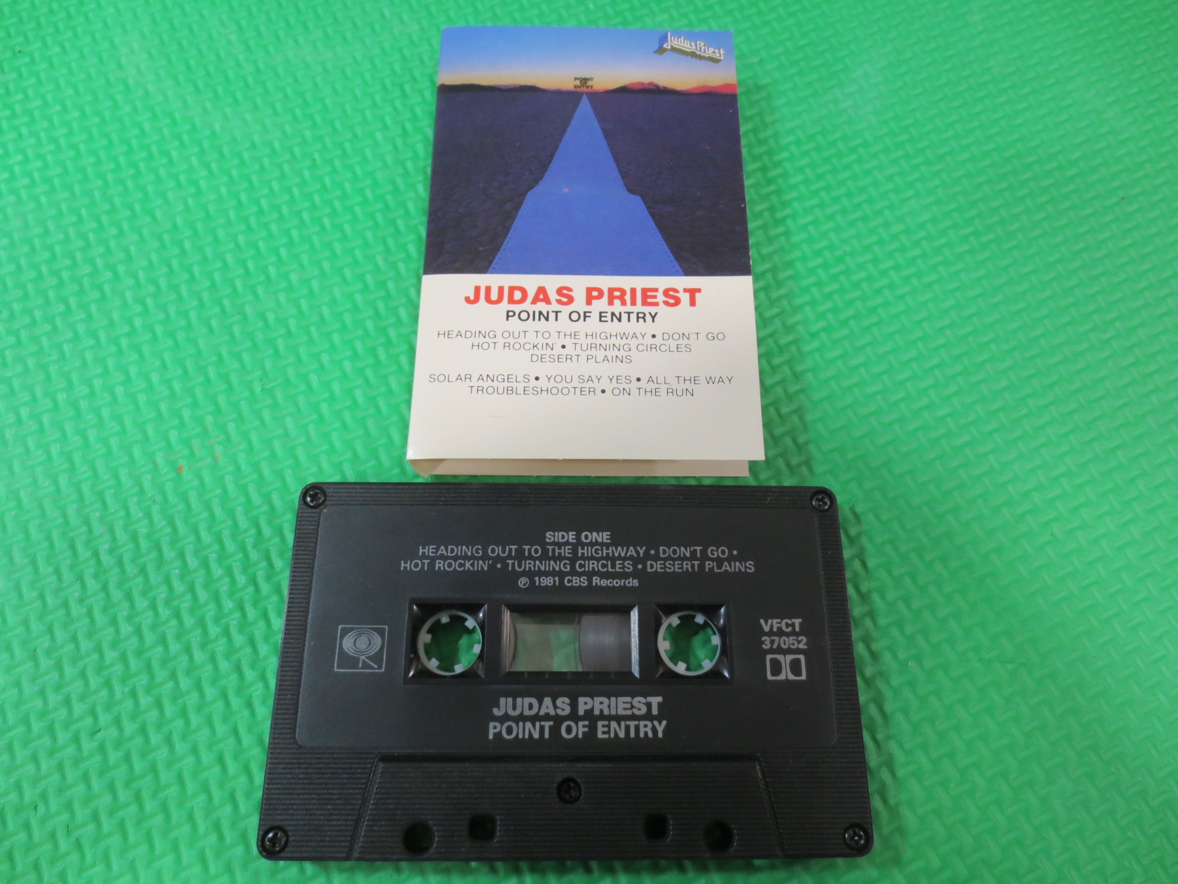 Judas Priest – Point of Entry (1981) Cassette