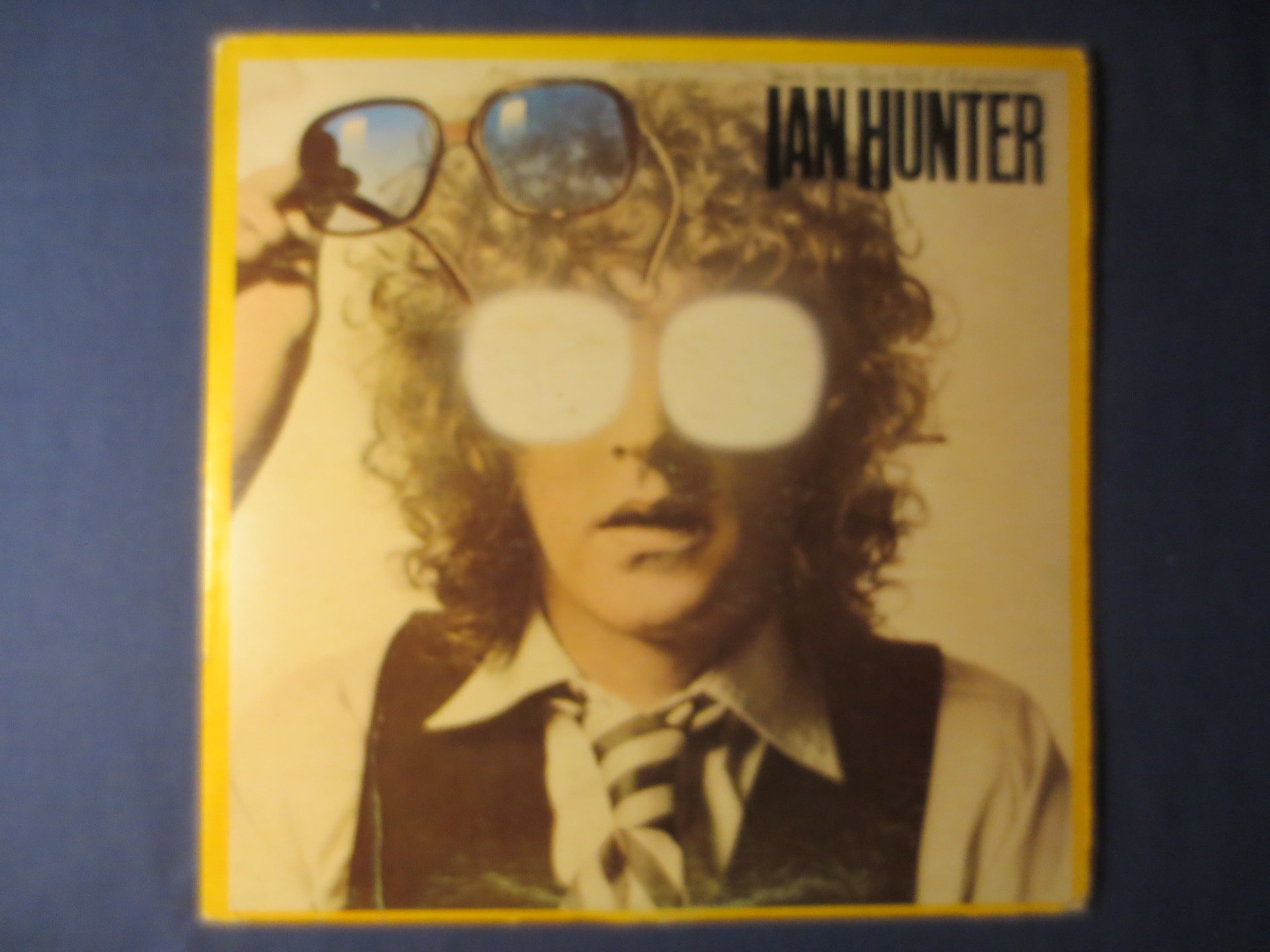 Ian Hunter – You're Never Alone With a Schizophrenic (1979) [Vinyl LP]