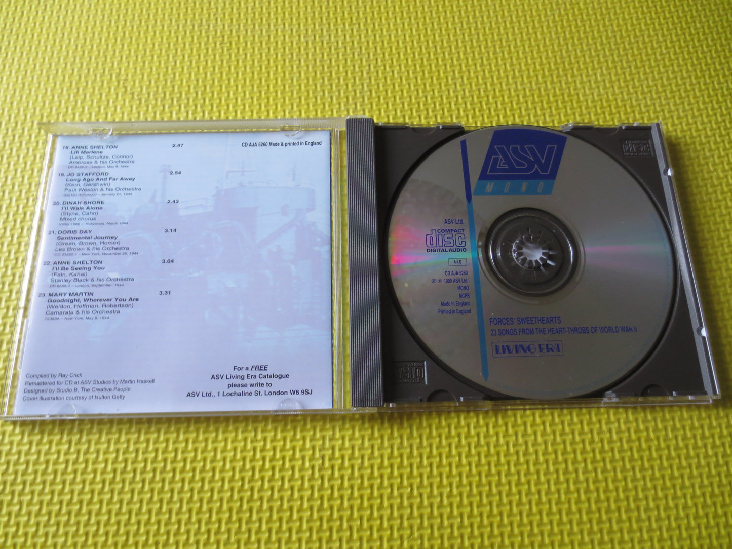 FORCES' SWEETHEARTS, Serious HITS, Vera Lynn Cd, Music Cds, Big Band Cds, Swing Music Cds, Swing Music Cd, 1999 Compact Discs