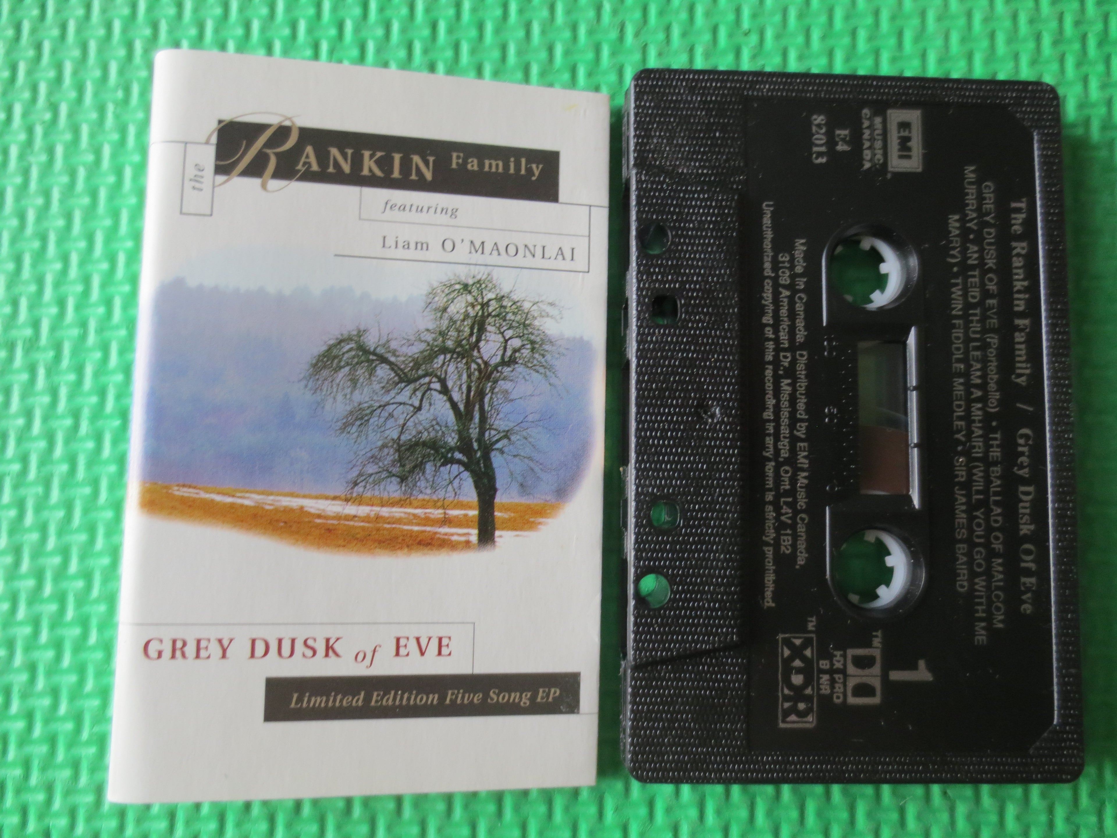 The Rankin Family – Grey Dusk of Eve (1995) Cassette