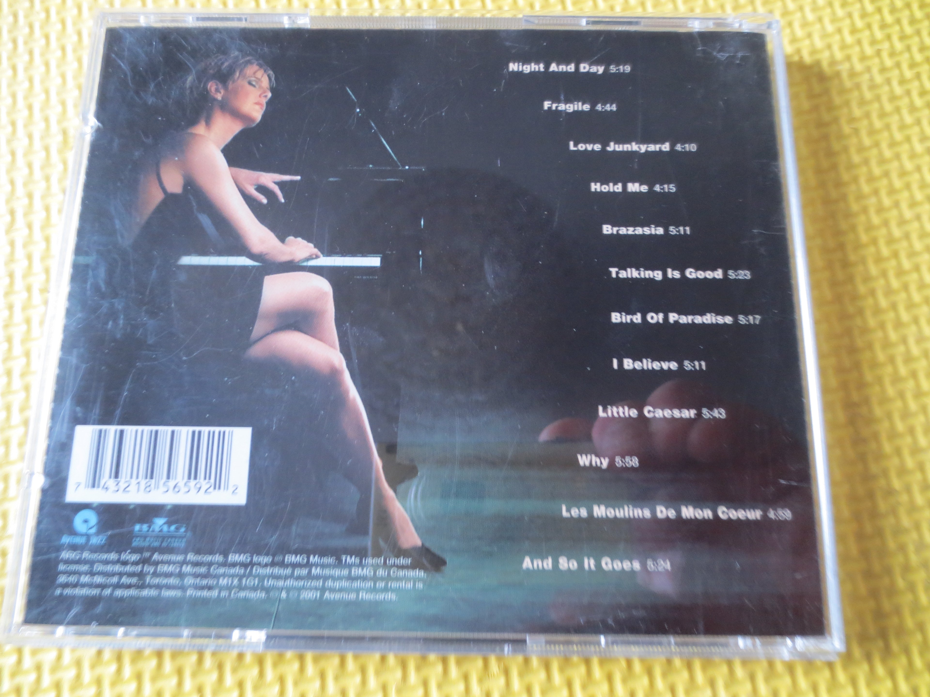 CAROL WELSMAN, Hold ME, Carol Welsman Cd, Carol Welsman Album, Carol Welsman Lp, Carol Welsman Songs, Cds, 2001 Compact Discs