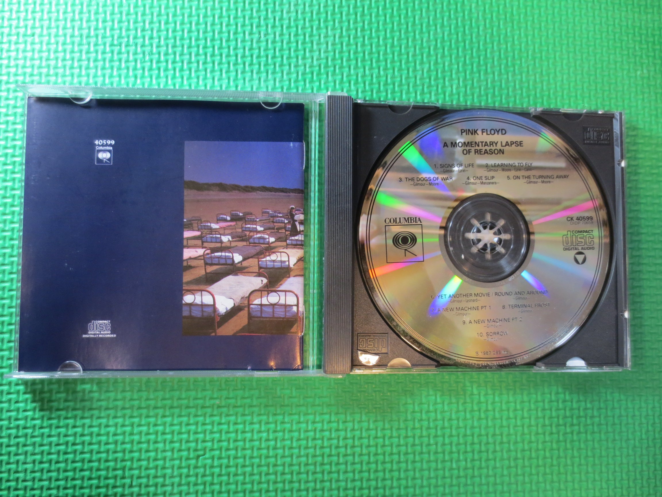 Pink Floyd – A Momentary Lapse of Reason (1987) CD