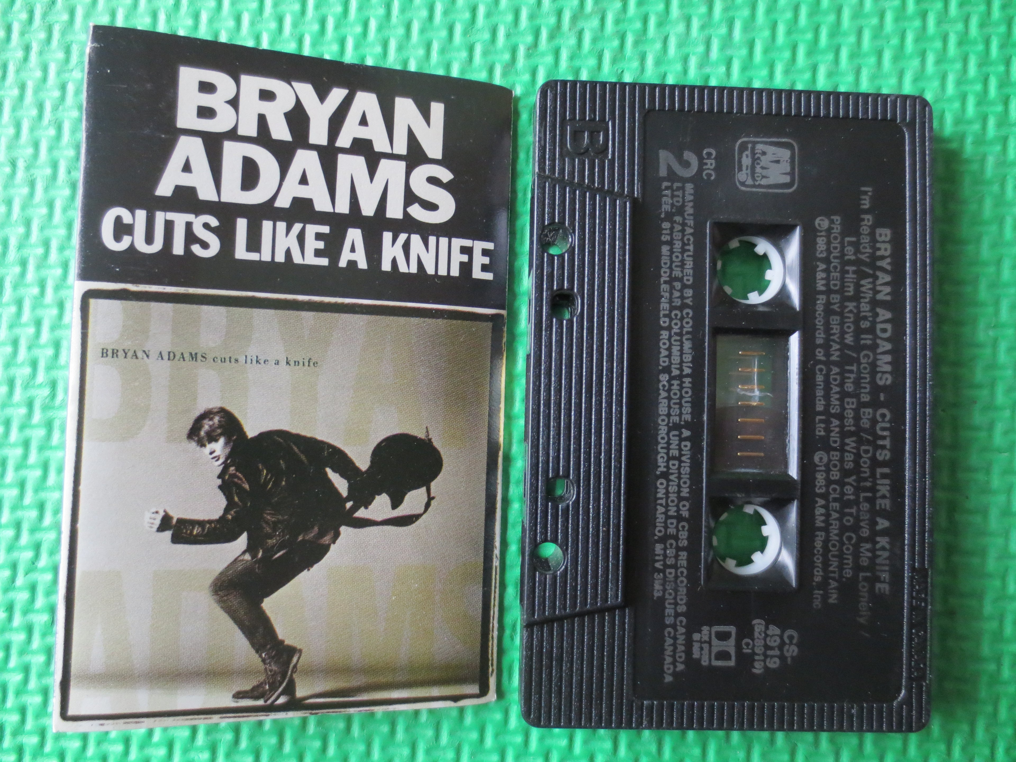 Bryan Adams – Cuts Like a Knife (1983) Cassette