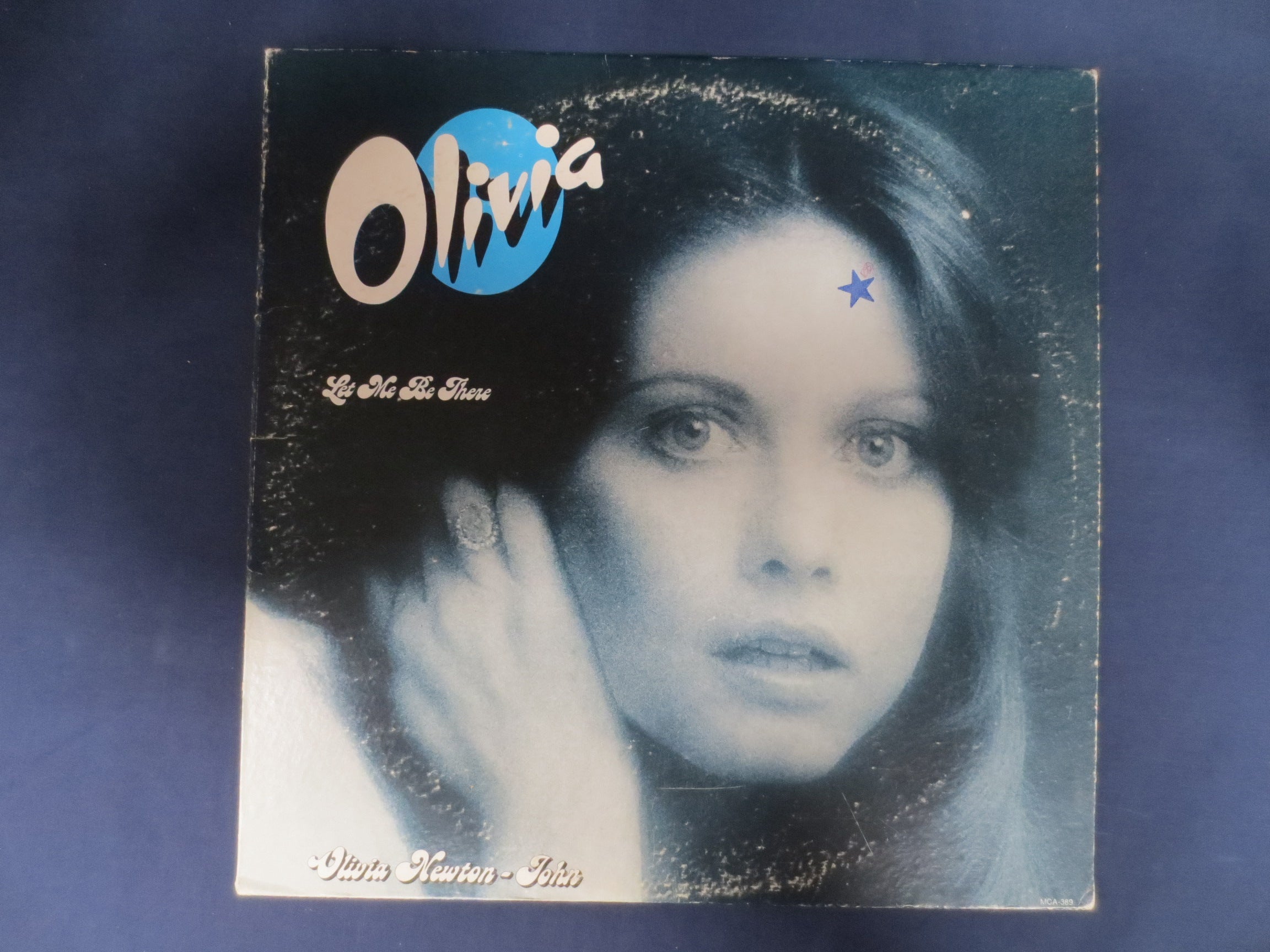 Olivia Newton-John – Let Me Be There (1973) Vinyl LP