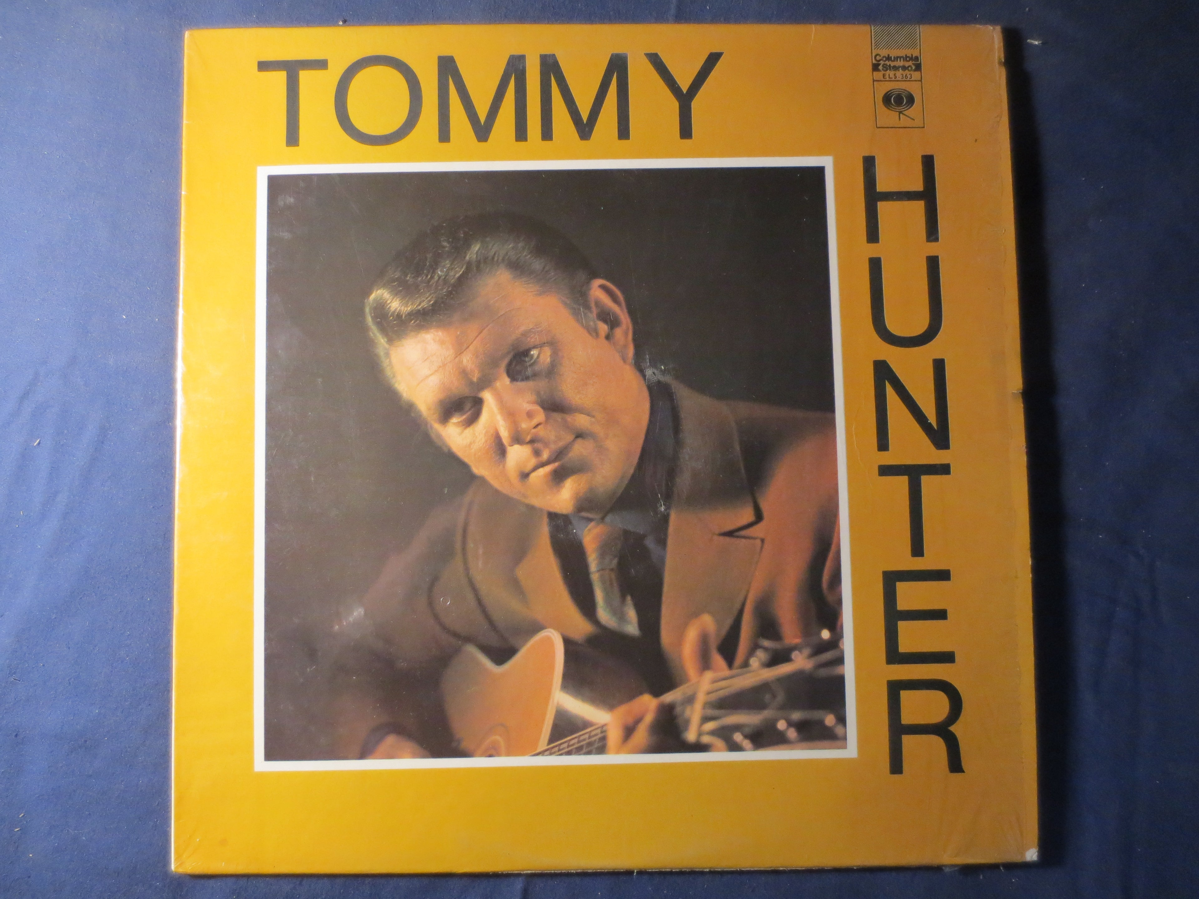 Tommy Hunter – Tommy Hunter (1968) Vinyl LP