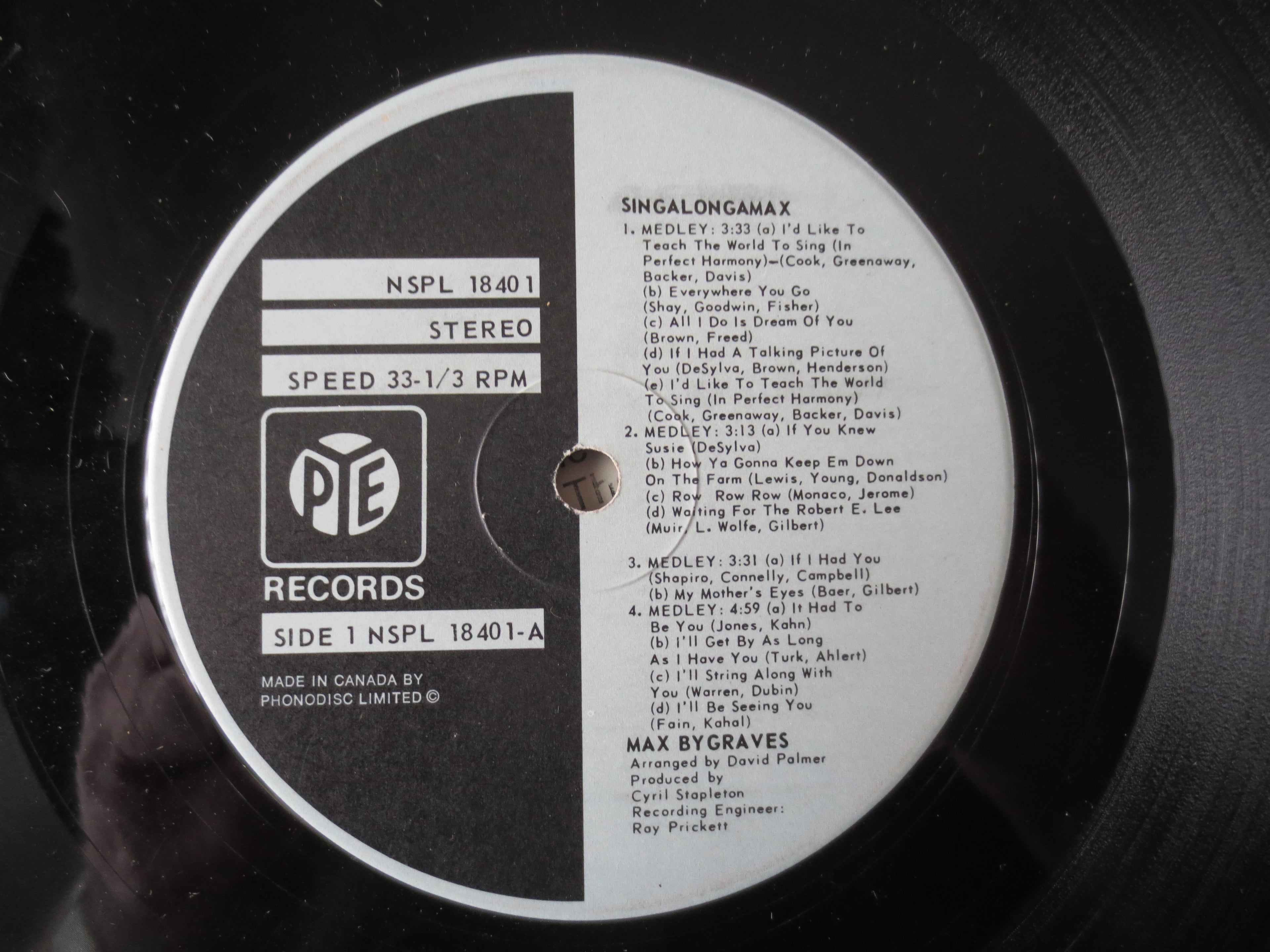 Max Bygraves – Singalongamax (1973) Vinyl LP