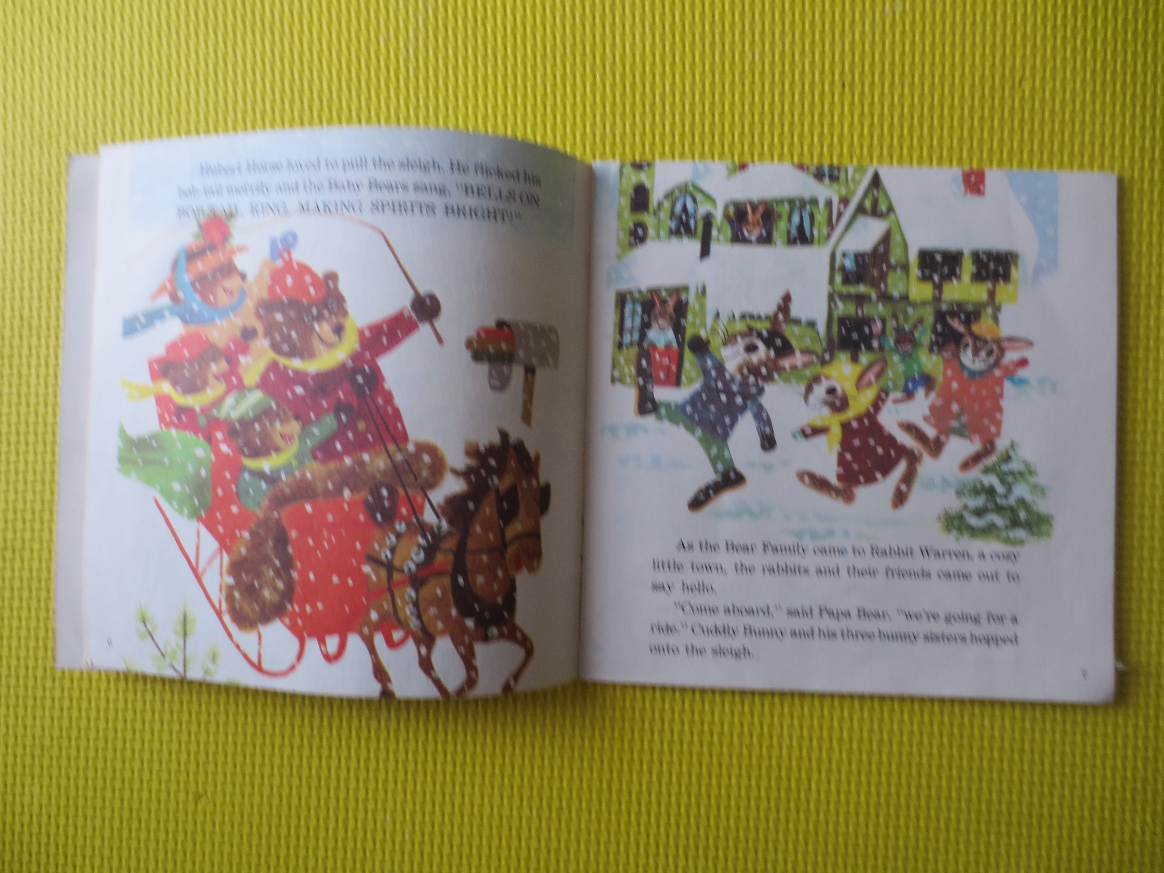 Disneyland – Jingle Bells (1976) Vinyl 7" with 24-Page Colour Book